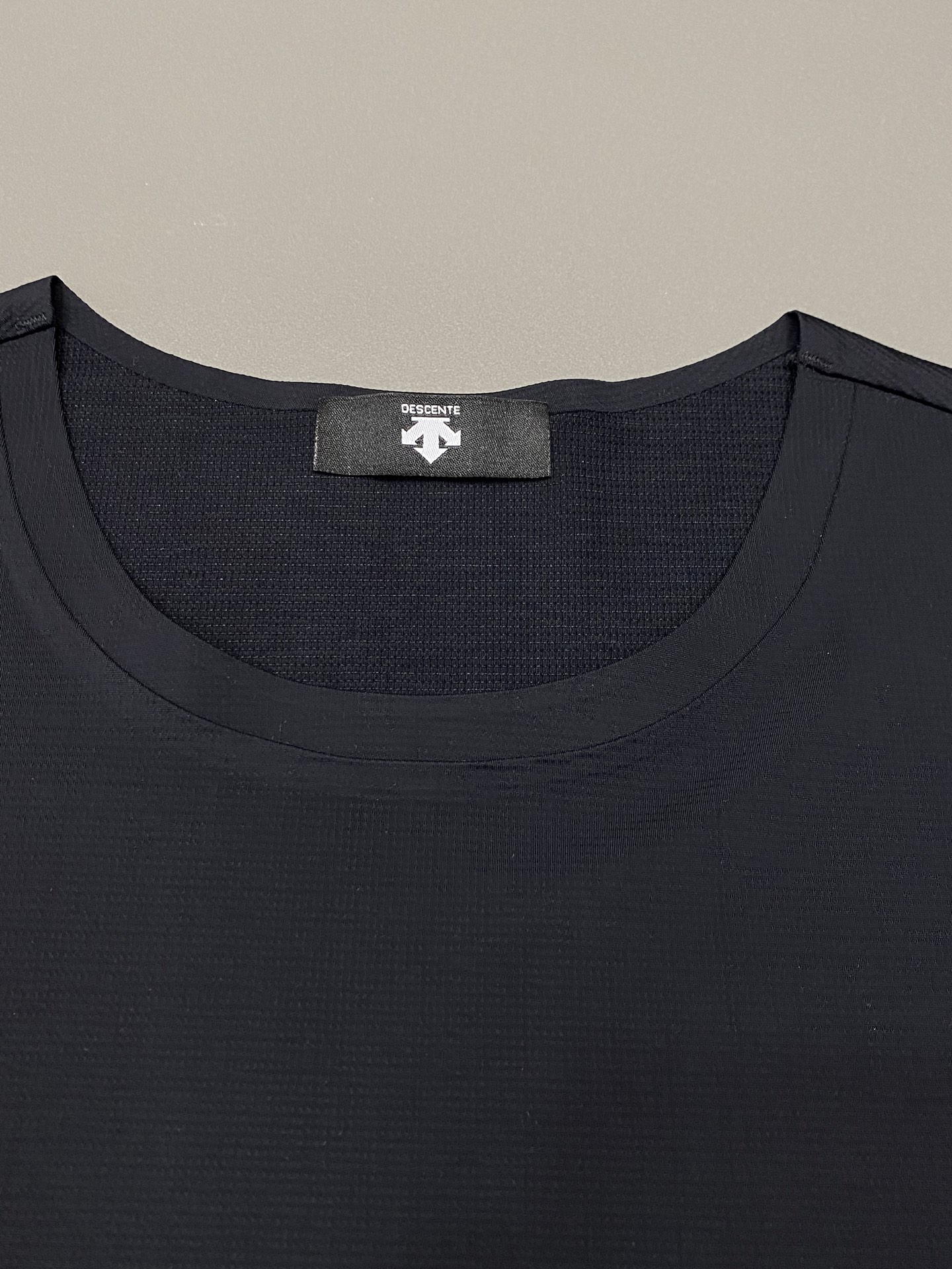 。DESCENTE迪桑特💥独家专供新款原单男士休闲春夏短袖 高端定制 高端版本 时尚百搭爆款⚠️⚠️✨✨