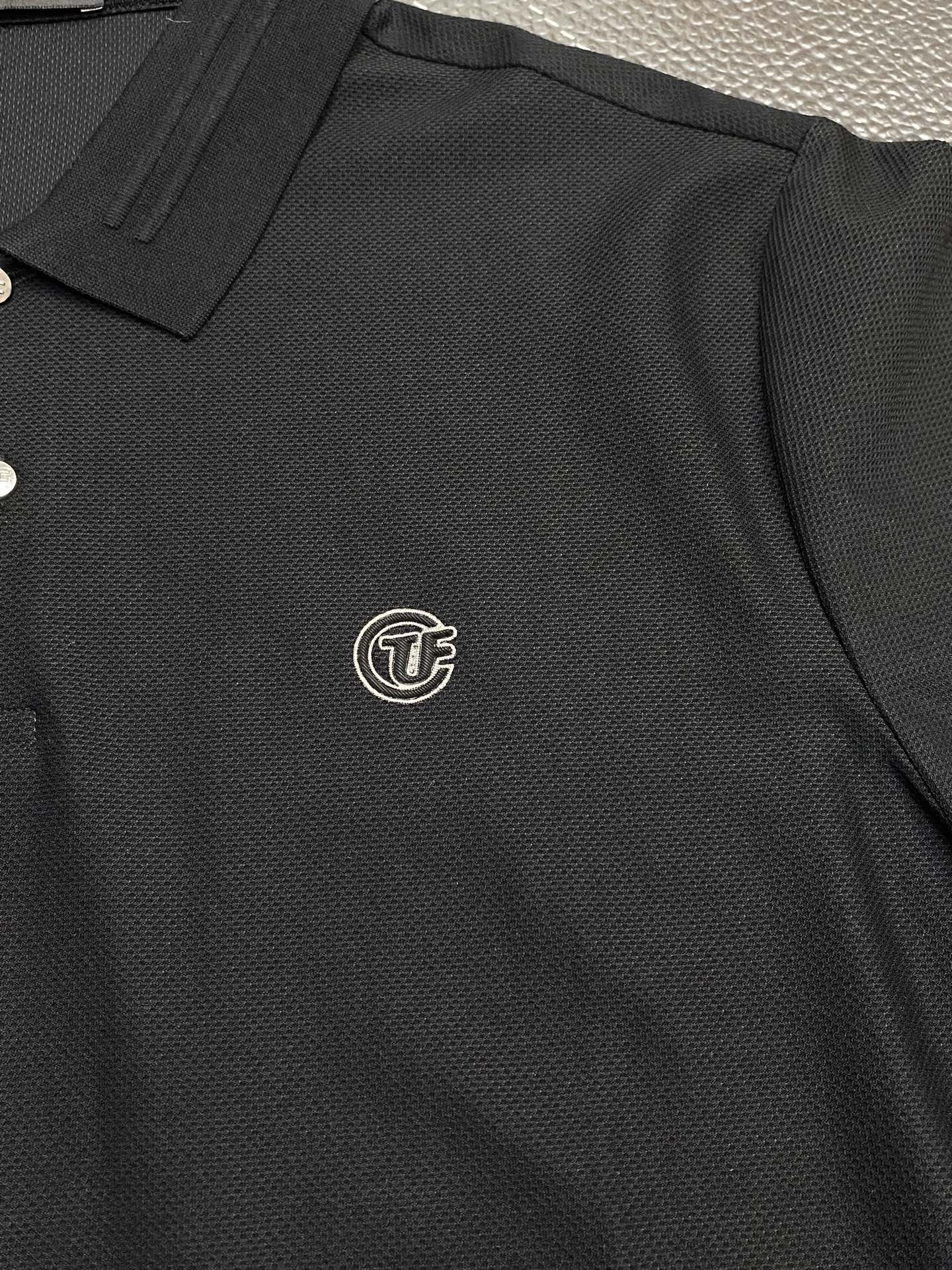 High-End Customized Fashion by Tom Ford: Exclusive, Imported Fabrics, Delicate Craftsmanship. - 图片 8