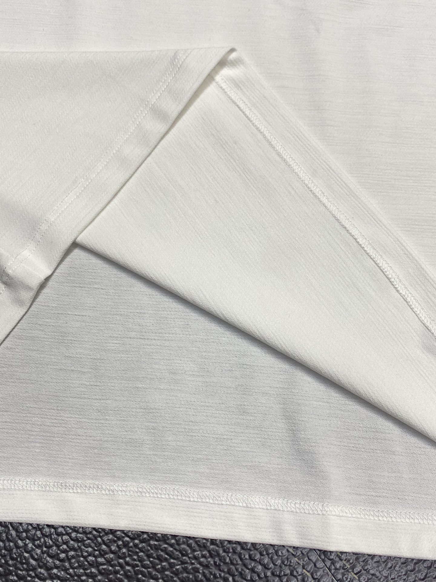 。Louis Vuitton路易威登💥独家专供新款原单男士休闲短袖 高端  高端版本 时尚百搭爆款⚠️⚠