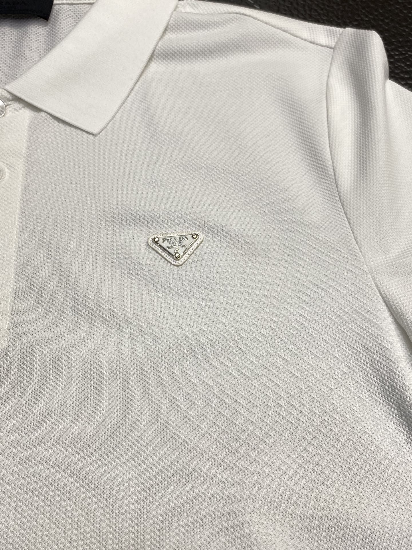 。Prada普拉达💥独家专供新款原单男士休闲短袖 高端  高端版本 时尚百搭爆款⚠️⚠️✨✨进口面料 手