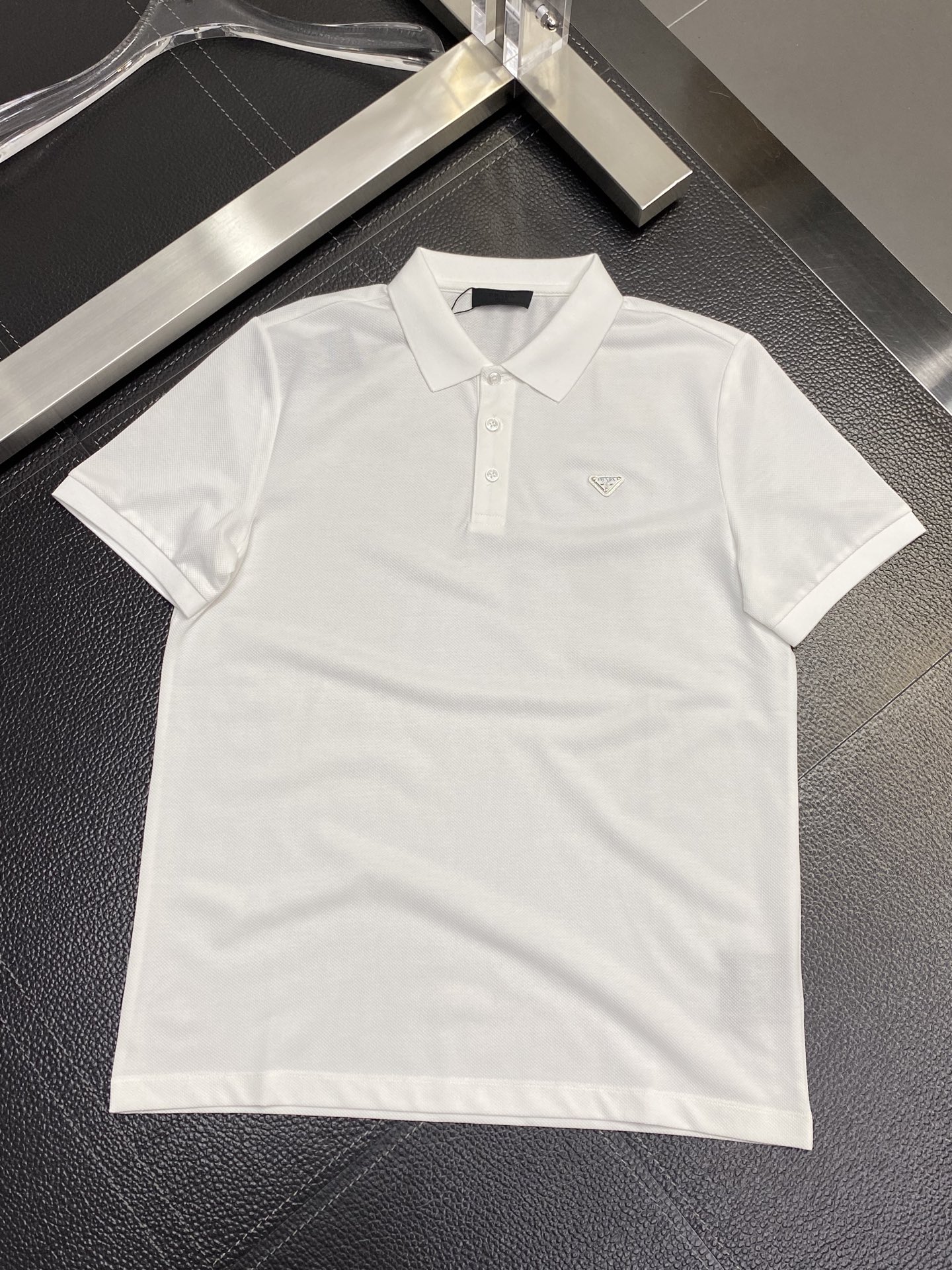 。Prada普拉达💥独家专供新款原单男士休闲短袖 高端  高端版本 时尚百搭爆款⚠️⚠️✨✨进口面料 手