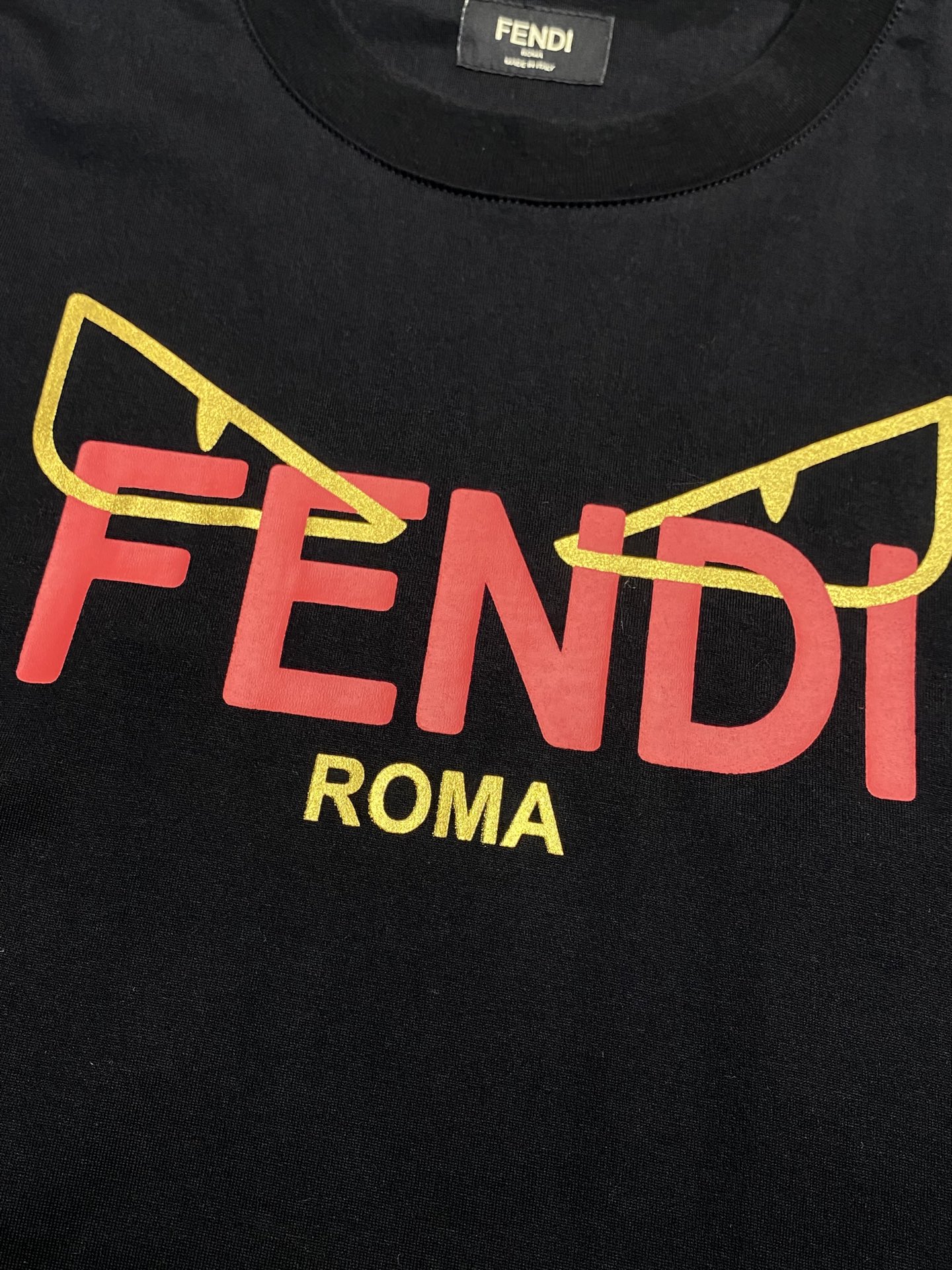 。FENDI芬迪💥独家专供新款原单男士休闲短袖 高端  高端版本 时尚百搭爆款⚠️⚠️✨✨进口面料 手感