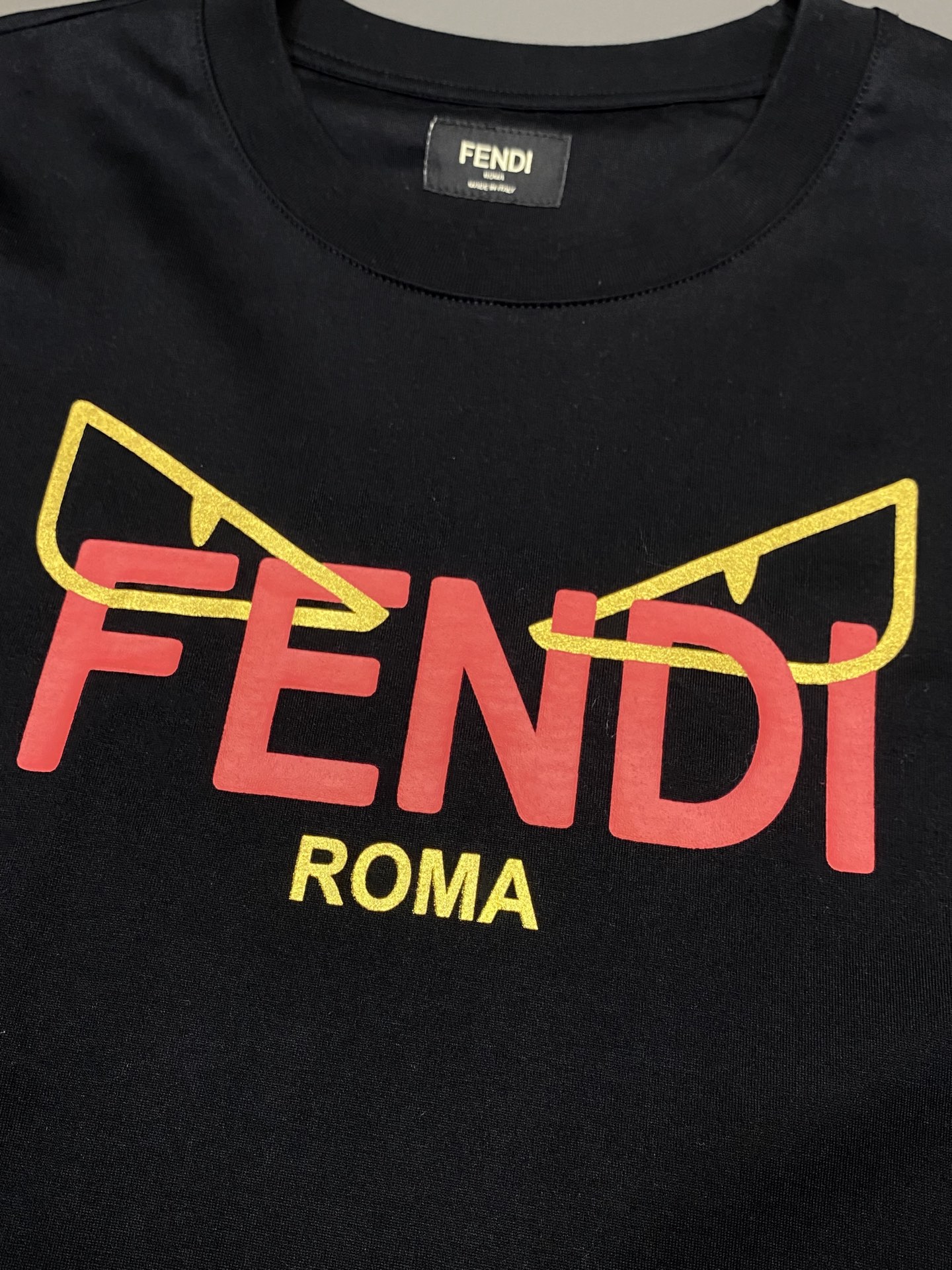 。FENDI芬迪💥独家专供新款原单男士休闲短袖 高端  高端版本 时尚百搭爆款⚠️⚠️✨✨进口面料 手感