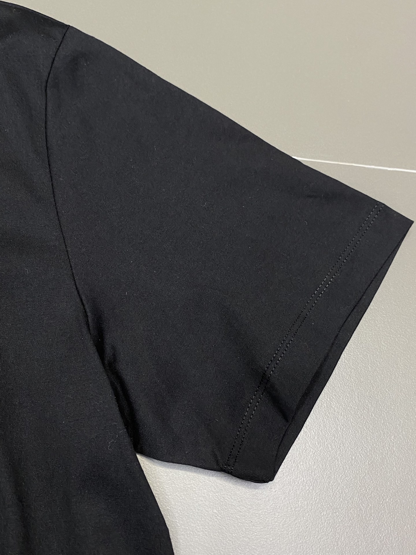 。FENDI芬迪💥独家专供新款原单男士休闲短袖 高端  高端版本 时尚百搭爆款⚠️⚠️✨✨进口面料 手感