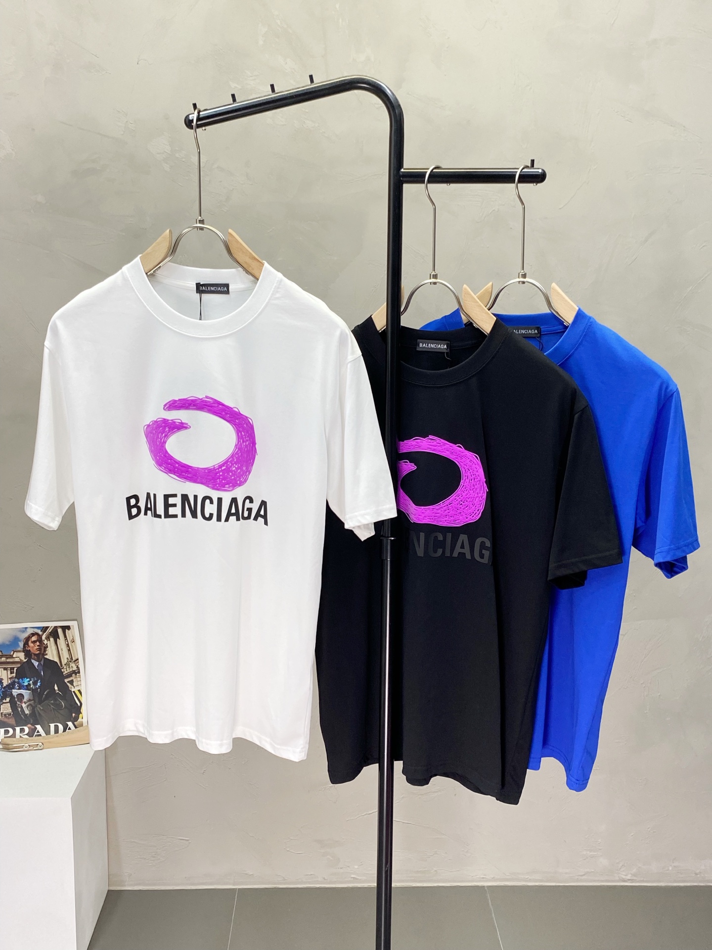 PZS。Balenciga巴黎世家独家专供新款原单男士休闲短袖 高端定制 高端版本 时尚百搭爆款进口面料 手感超柔软细腻  穿着亲肤舒适 高端精品 代工厂精细做工 上身非常赞 男士必备单品 三标齐全 码数S-XL