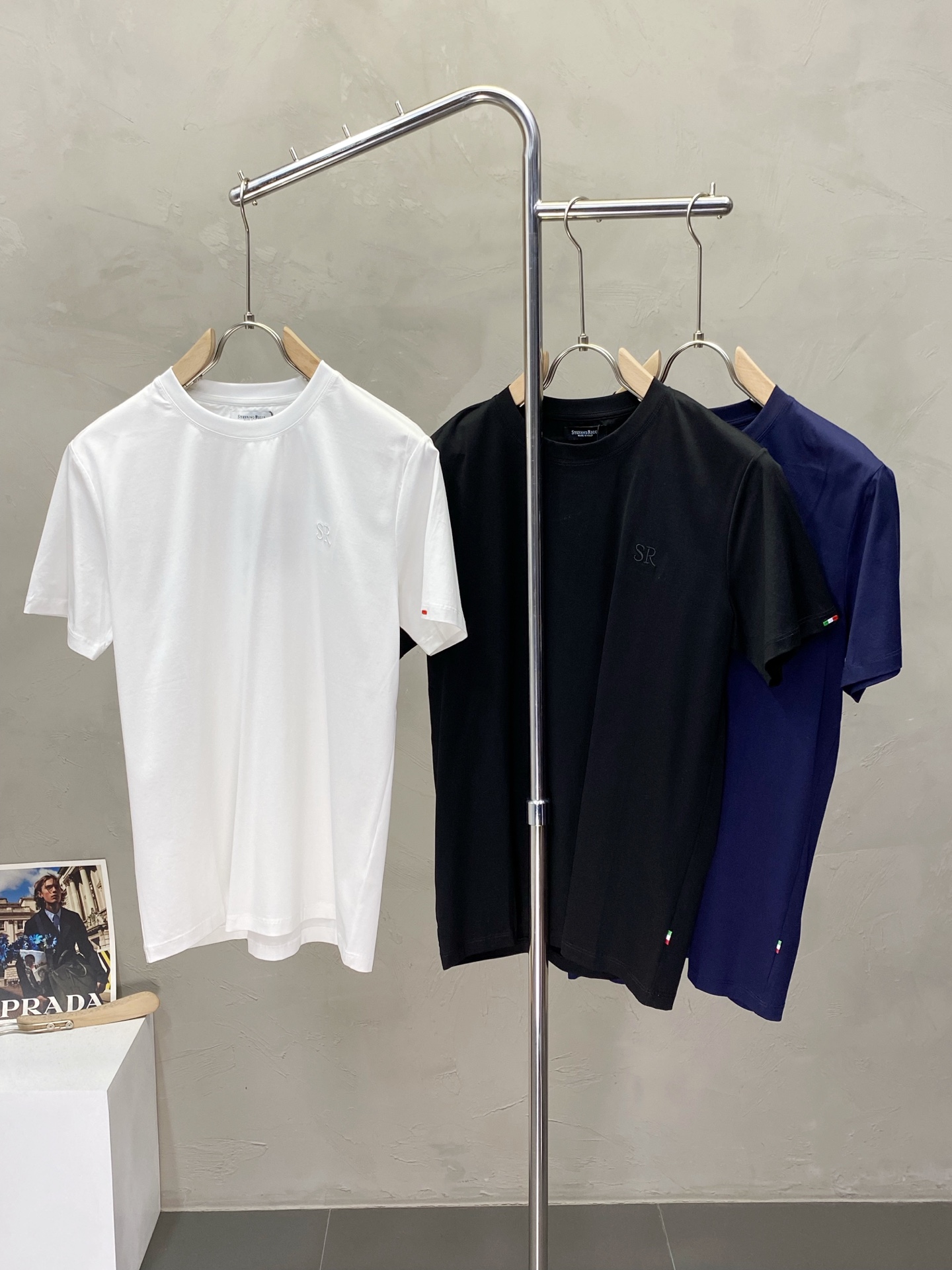 Luxury Custom Leisure Shorts for Single Men: Stefano Ricci’s High-End Fashion with Imported Fabrics