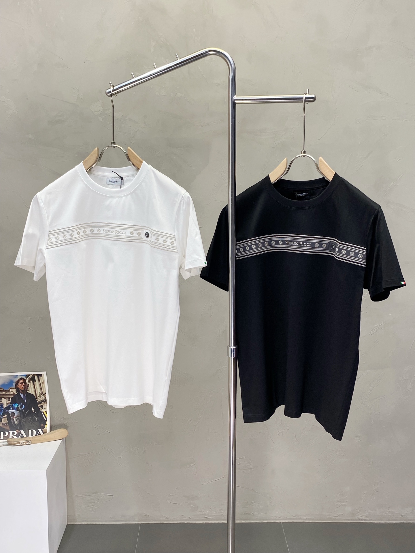 Luxury Custom Leisure Shorts for Single Men: Stefano Ricci’s High-End Fashion with Imported Fabrics