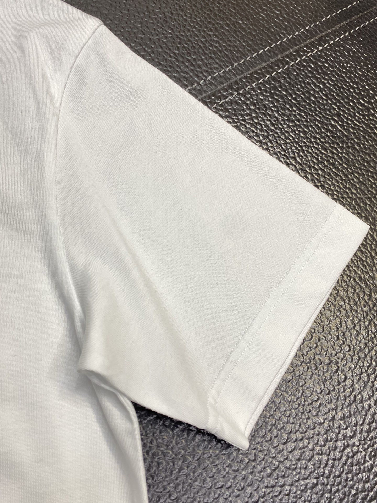 。LOEWE罗意威💥独家专供新款男士休闲短袖 高端  高端版本 时尚百搭爆款⚠️⚠️✨✨进口面料 手感超