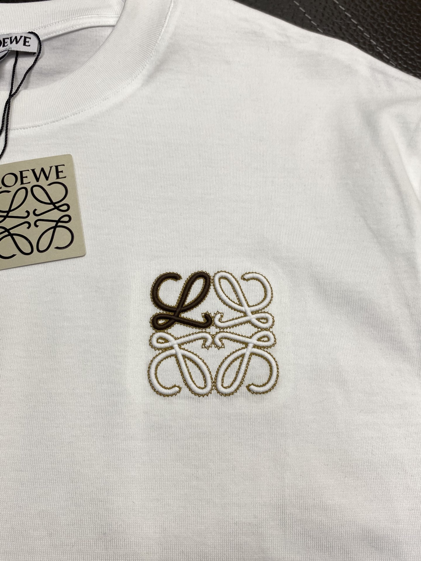 。LOEWE罗意威💥独家专供新款男士休闲短袖 高端  高端版本 时尚百搭爆款⚠️⚠️✨✨进口面料 手感超