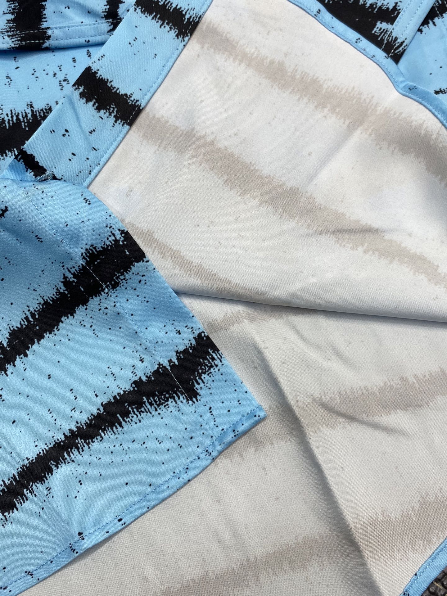 。Louis Vuitton路易威登💥独家专供新款男士休闲衬衫 高端定制 高端版本 时尚百搭爆款⚠️⚠️