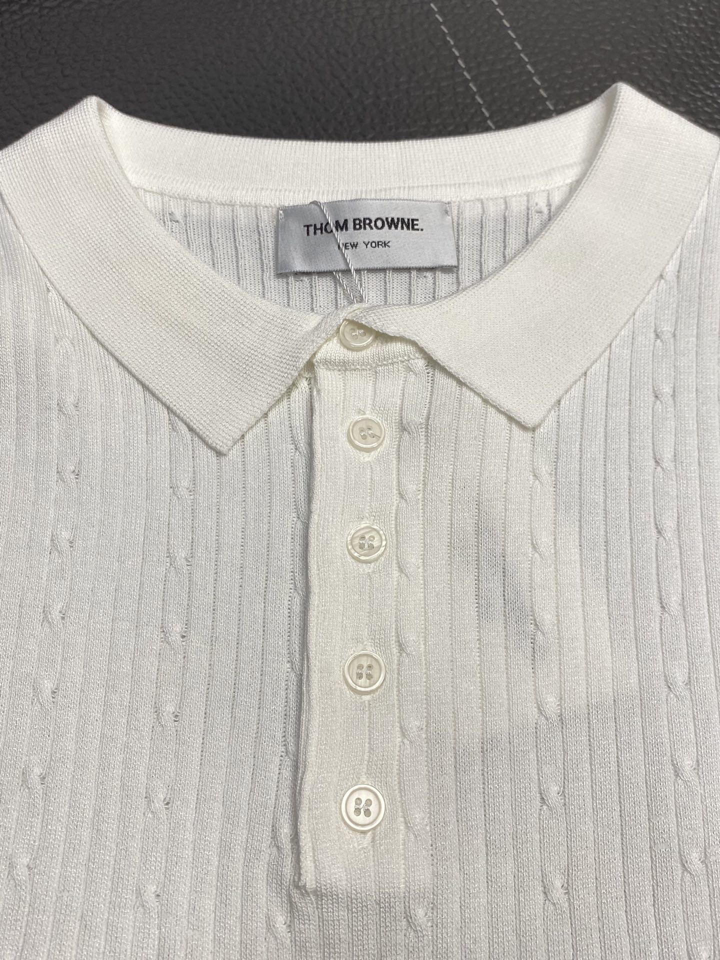 。Thom Browne汤姆布朗💥独家专供春夏新款原单男士休闲针织短袖。高端定制 高版本 时尚百搭爆款⚠