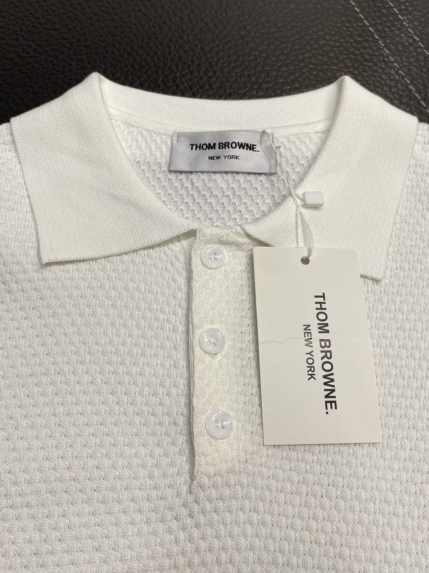。Thom Browne汤姆布朗💥独家专供春夏新款原单男士休闲针织短袖。高端定制 高版本 时尚百搭爆款⚠