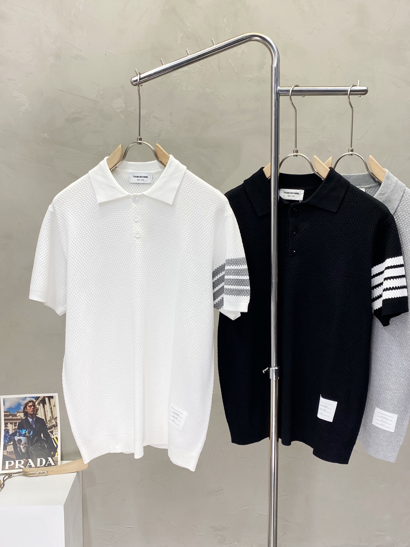 。Thom Browne汤姆布朗💥独家专供春夏新款原单男士休闲针织短袖。高端定制 高版本 时尚百搭爆款⚠