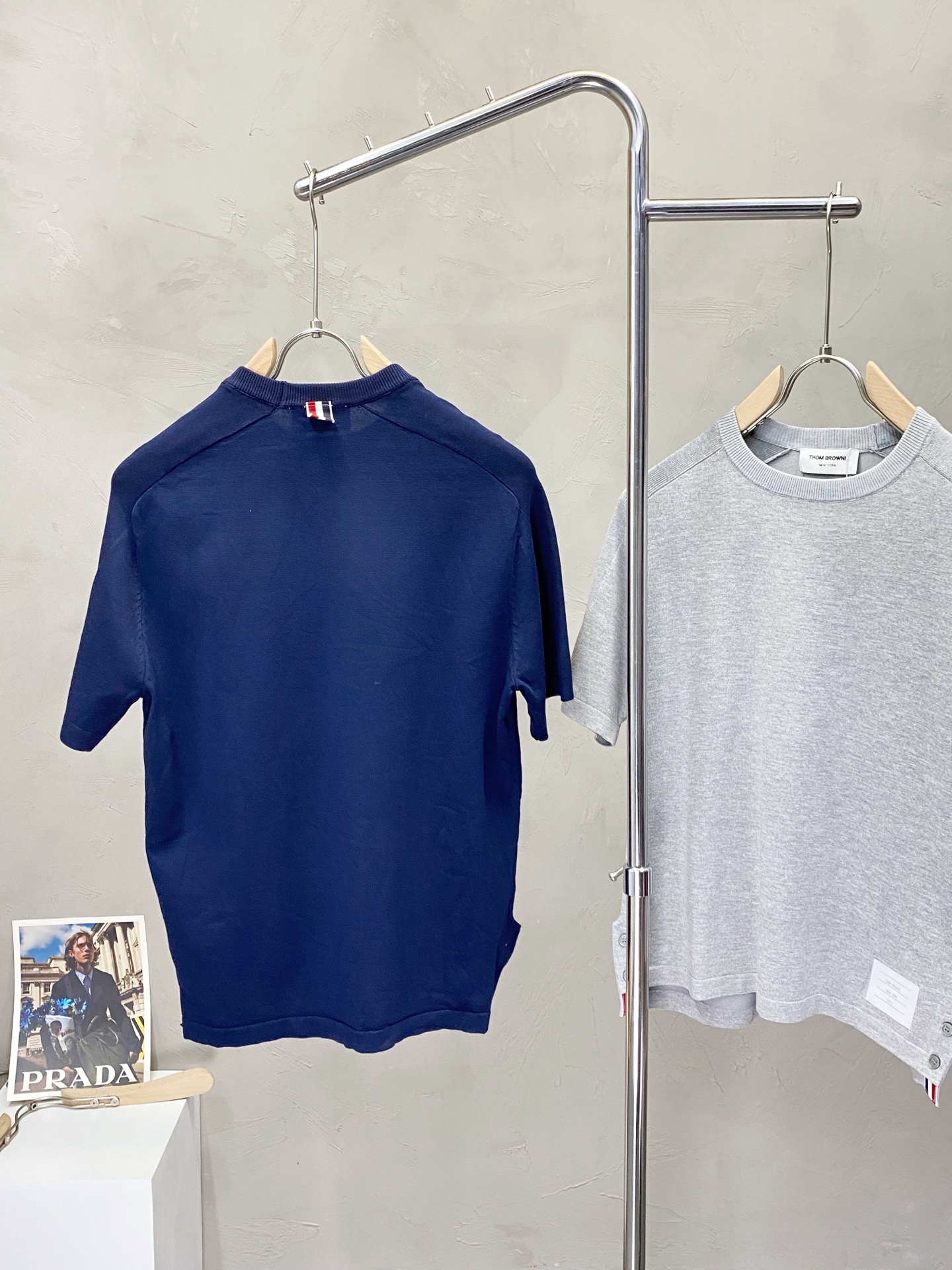 。Thom Browne汤姆布朗💥独家专供春夏新款原单男士休闲针织短袖。高端定制 高版本 时尚百搭爆款⚠