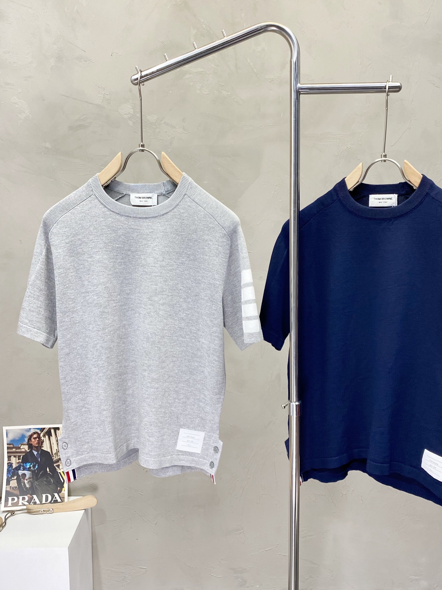。Thom Browne汤姆布朗💥独家专供春夏新款原单男士休闲针织短袖。高端定制 高版本 时尚百搭爆款⚠