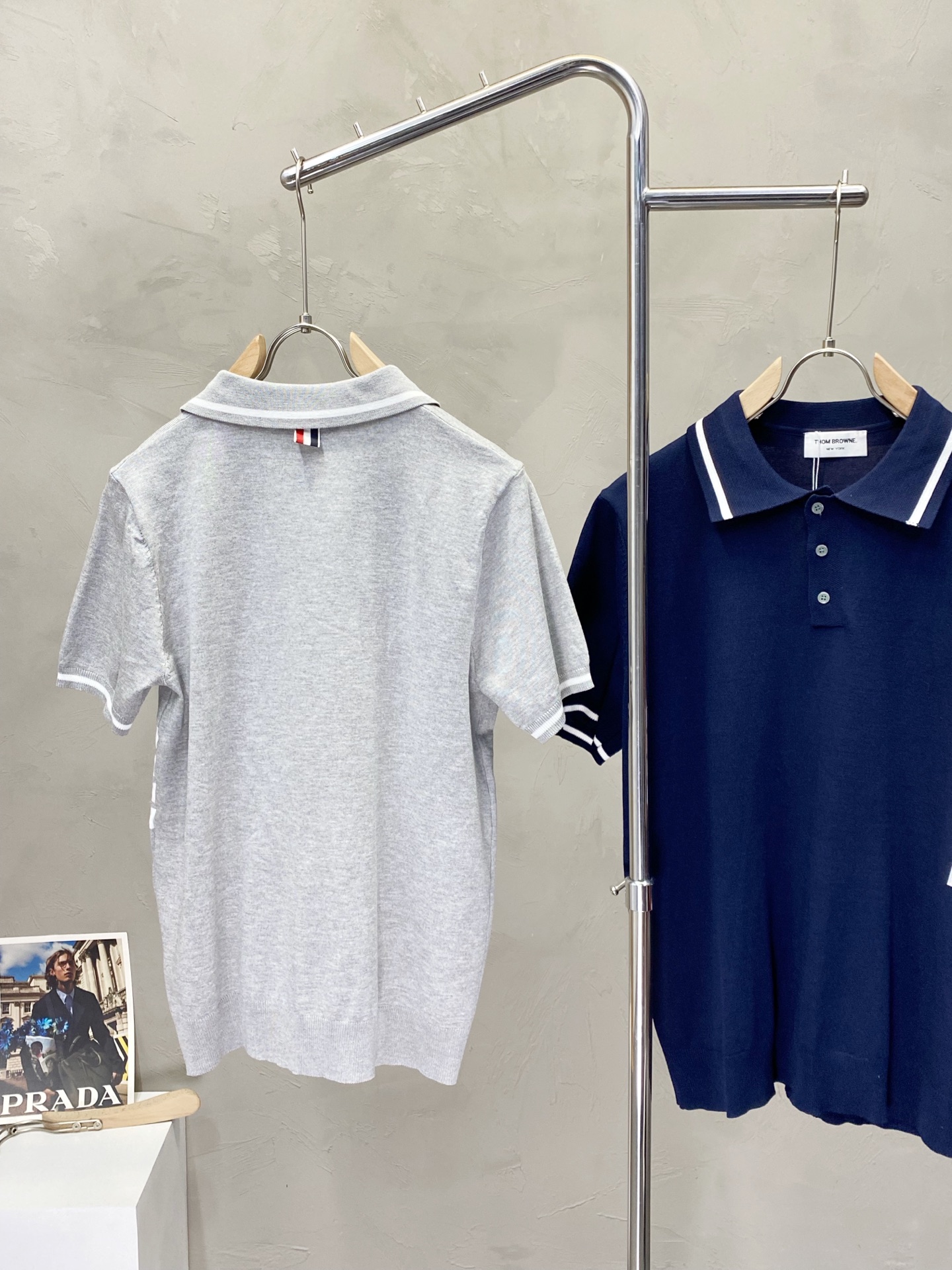 。Thom Browne汤姆布朗💥独家专供春夏新款原单男士休闲针织短袖。高端定制 高版本 时尚百搭爆款⚠