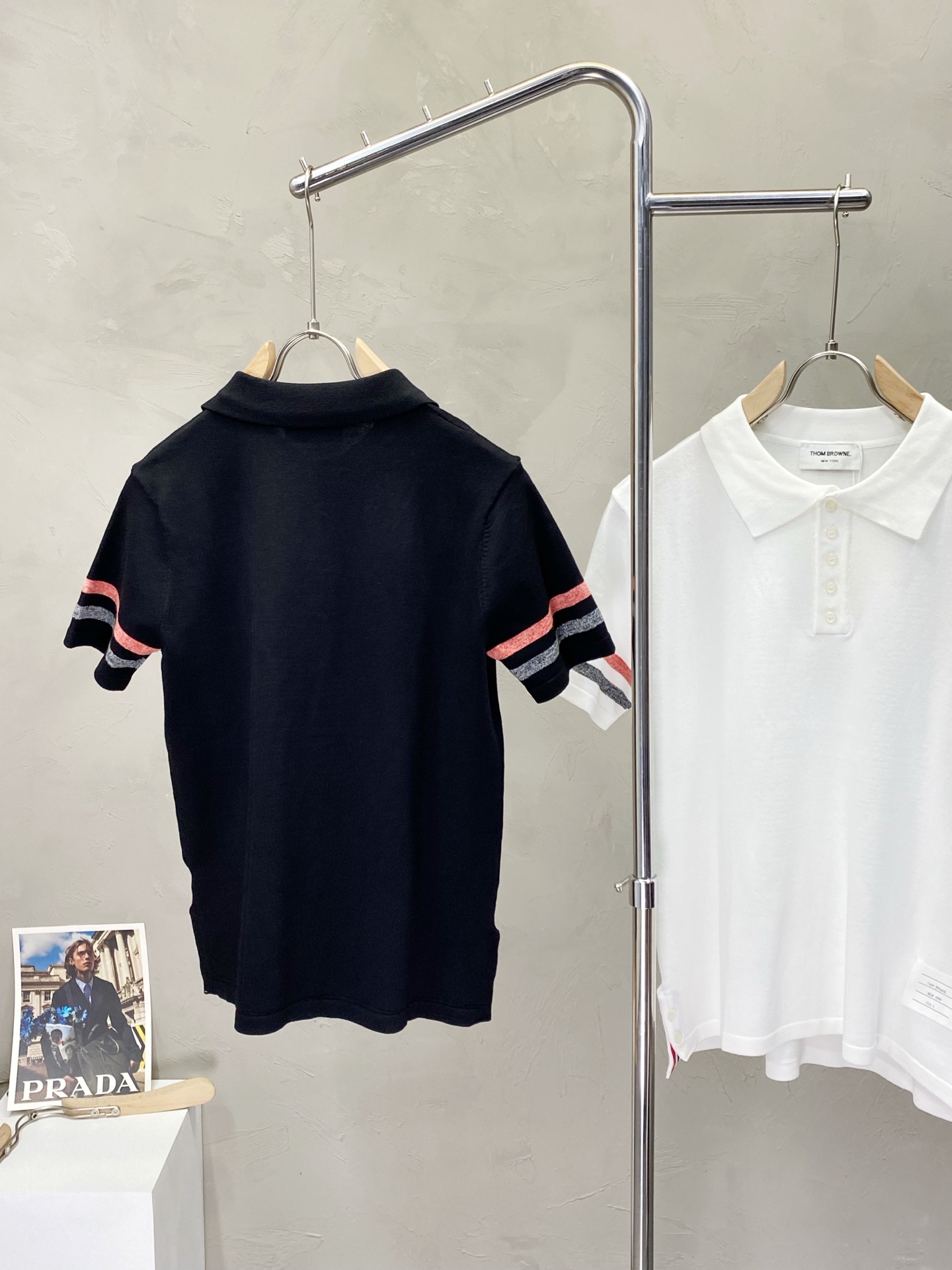 。Thom Browne汤姆布朗💥独家专供春夏新款原单男士休闲针织短袖。高端定制 高版本 时尚百搭爆款⚠