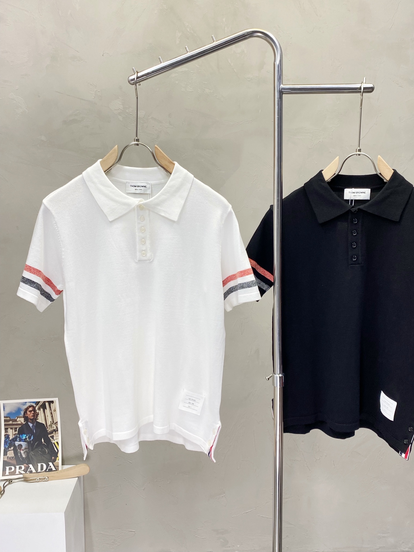 。Thom Browne汤姆布朗💥独家专供春夏新款原单男士休闲针织短袖。高端定制 高版本 时尚百搭爆款⚠