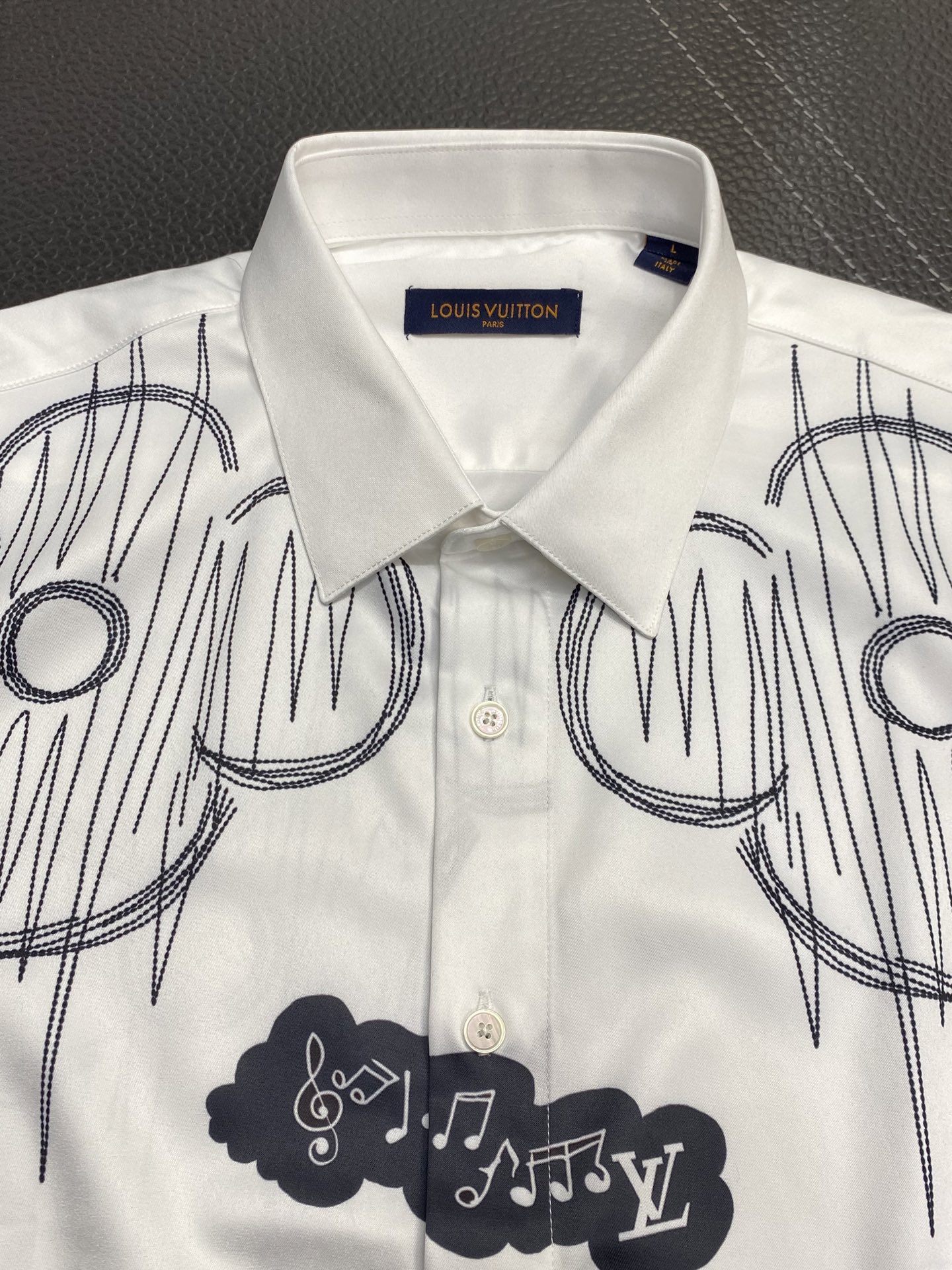 。Louis Vuitton路易威登💥独家专供新款男士休闲衬衫 高端定制 高端版本 时尚百搭爆款⚠️⚠️