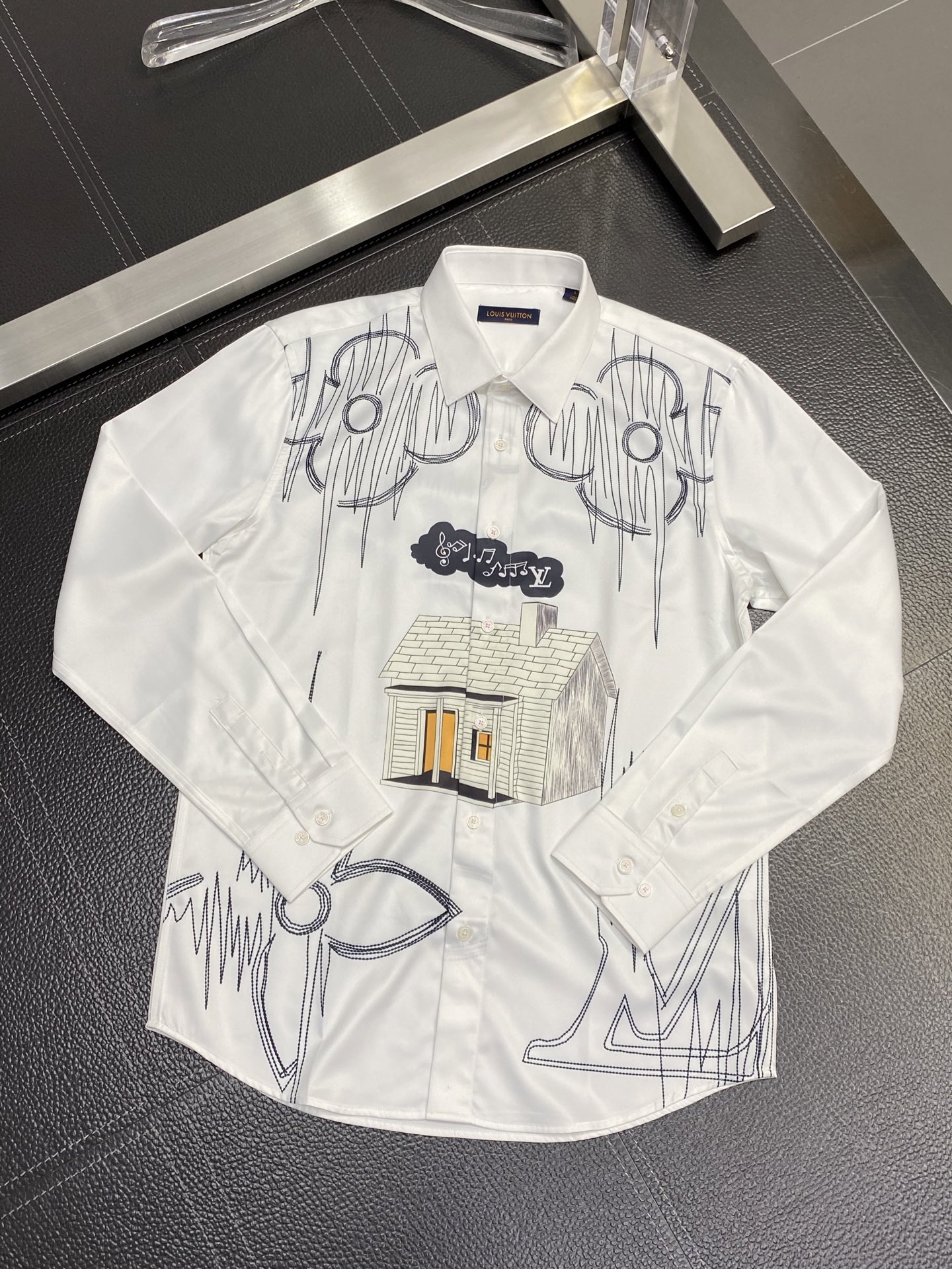 。Louis Vuitton路易威登💥独家专供新款男士休闲衬衫 高端定制 高端版本 时尚百搭爆款⚠️⚠️