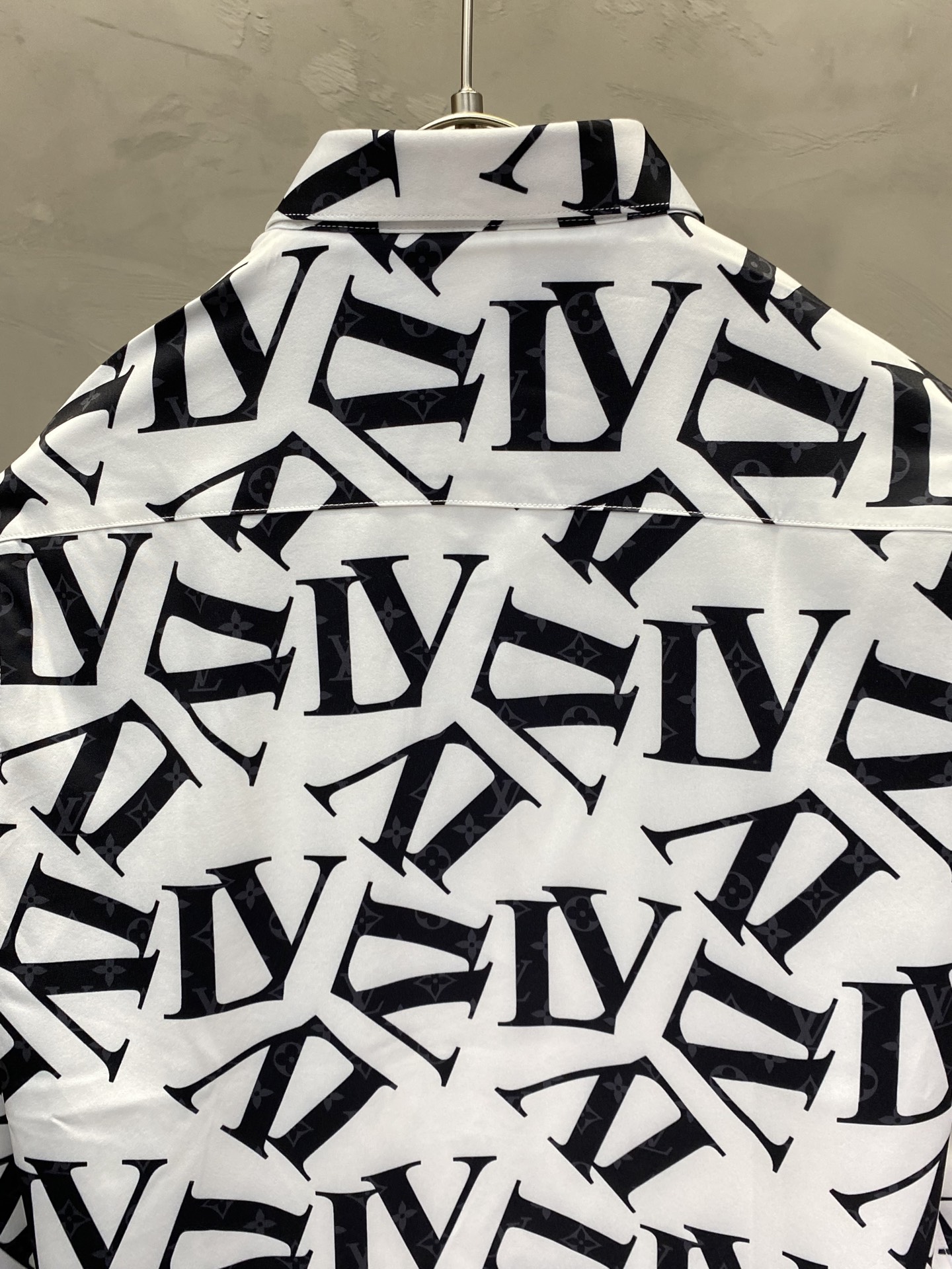 。Louis Vuitton路易威登💥独家专供新款男士休闲衬衫 高端定制 高端版本 时尚百搭爆款⚠️⚠️