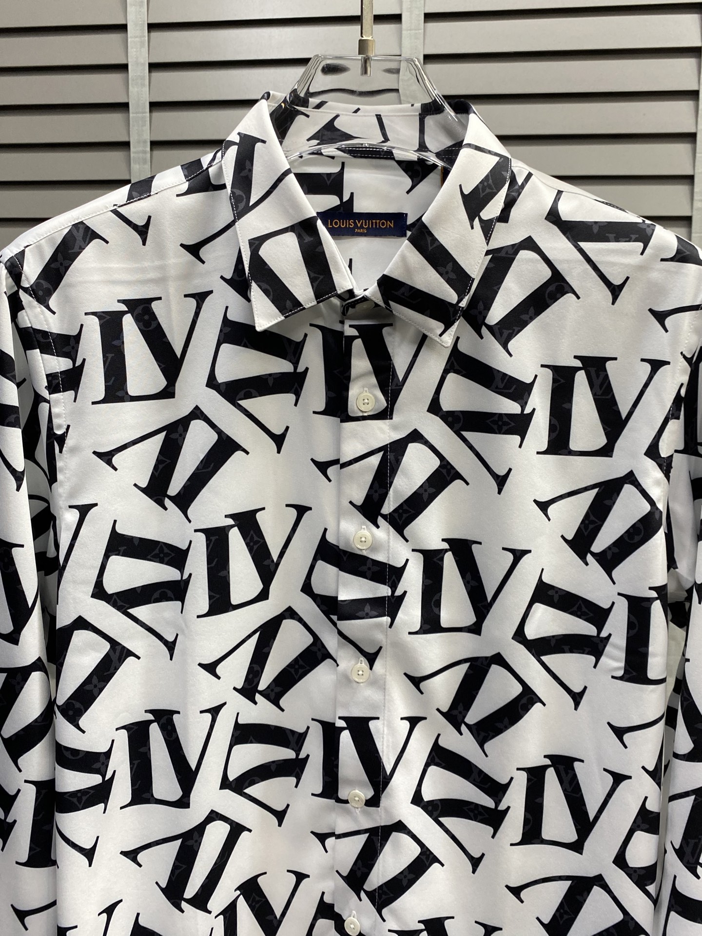 。Louis Vuitton路易威登💥独家专供新款男士休闲衬衫 高端定制 高端版本 时尚百搭爆款⚠️⚠️