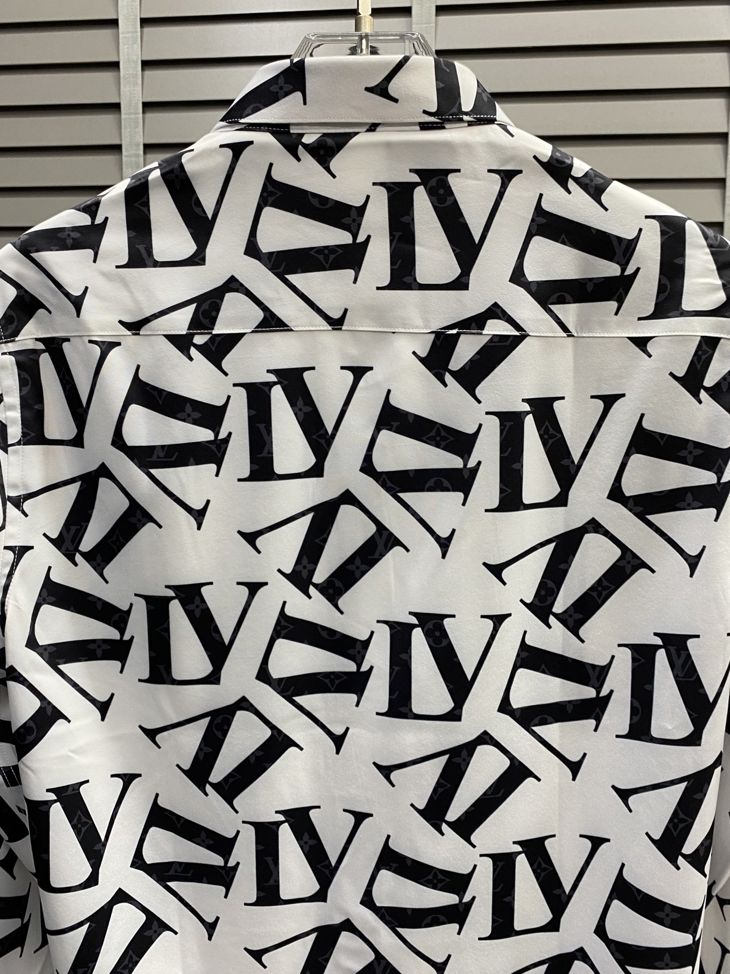 。Louis Vuitton路易威登💥独家专供新款男士休闲衬衫 高端定制 高端版本 时尚百搭爆款⚠️⚠️