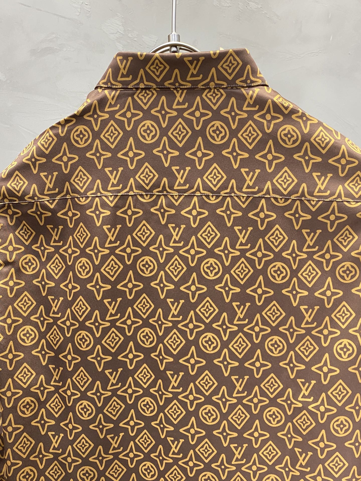 。Louis Vuitton路易威登💥独家专供新款男士休闲衬衫 高端定制 高端版本 时尚百搭爆款⚠️⚠️