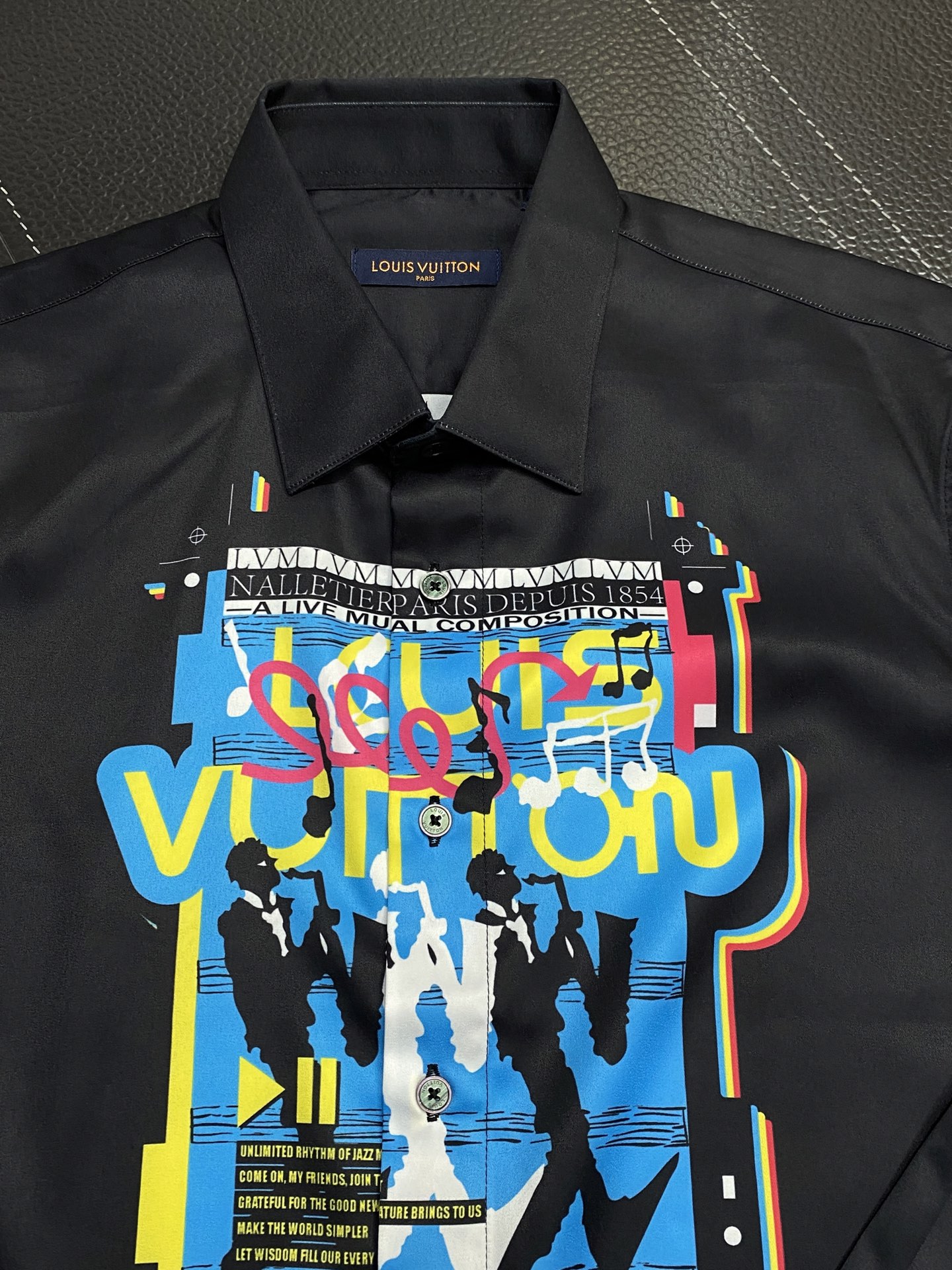 。Louis Vuitton路易威登💥独家专供新款男士休闲衬衫 高端定制 高端版本 时尚百搭爆款⚠️⚠️