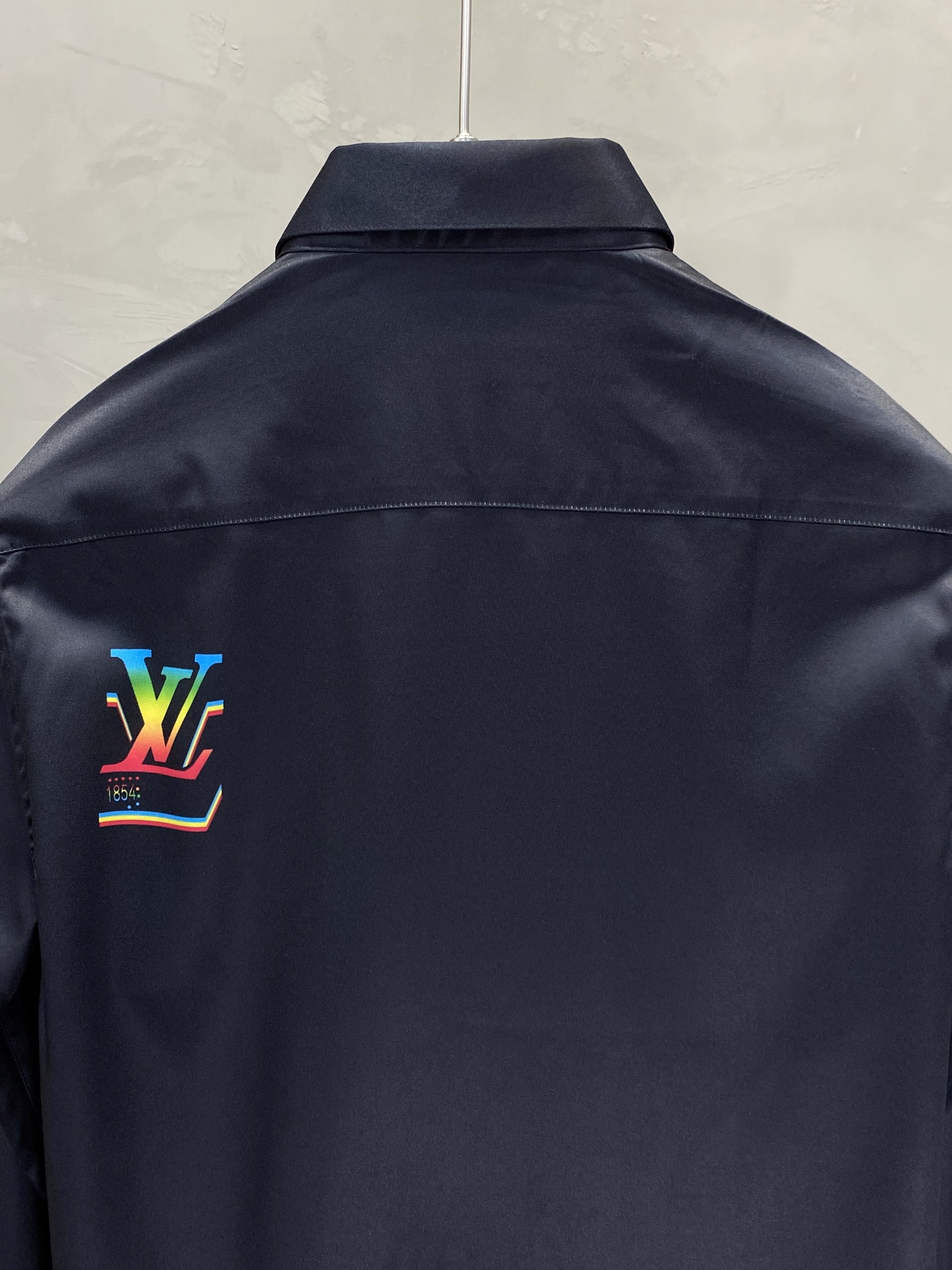 。Louis Vuitton路易威登💥独家专供新款男士休闲衬衫 高端定制 高端版本 时尚百搭爆款⚠️⚠️