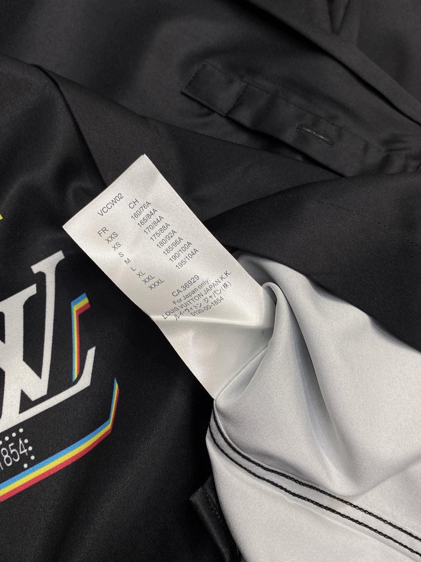 。Louis Vuitton路易威登💥独家专供新款男士休闲衬衫 高端定制 高端版本 时尚百搭爆款⚠️⚠️