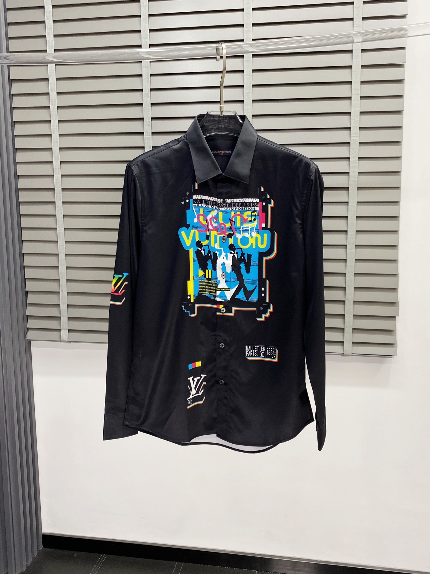 。Louis Vuitton路易威登💥独家专供新款男士休闲衬衫 高端定制 高端版本 时尚百搭爆款⚠️⚠️