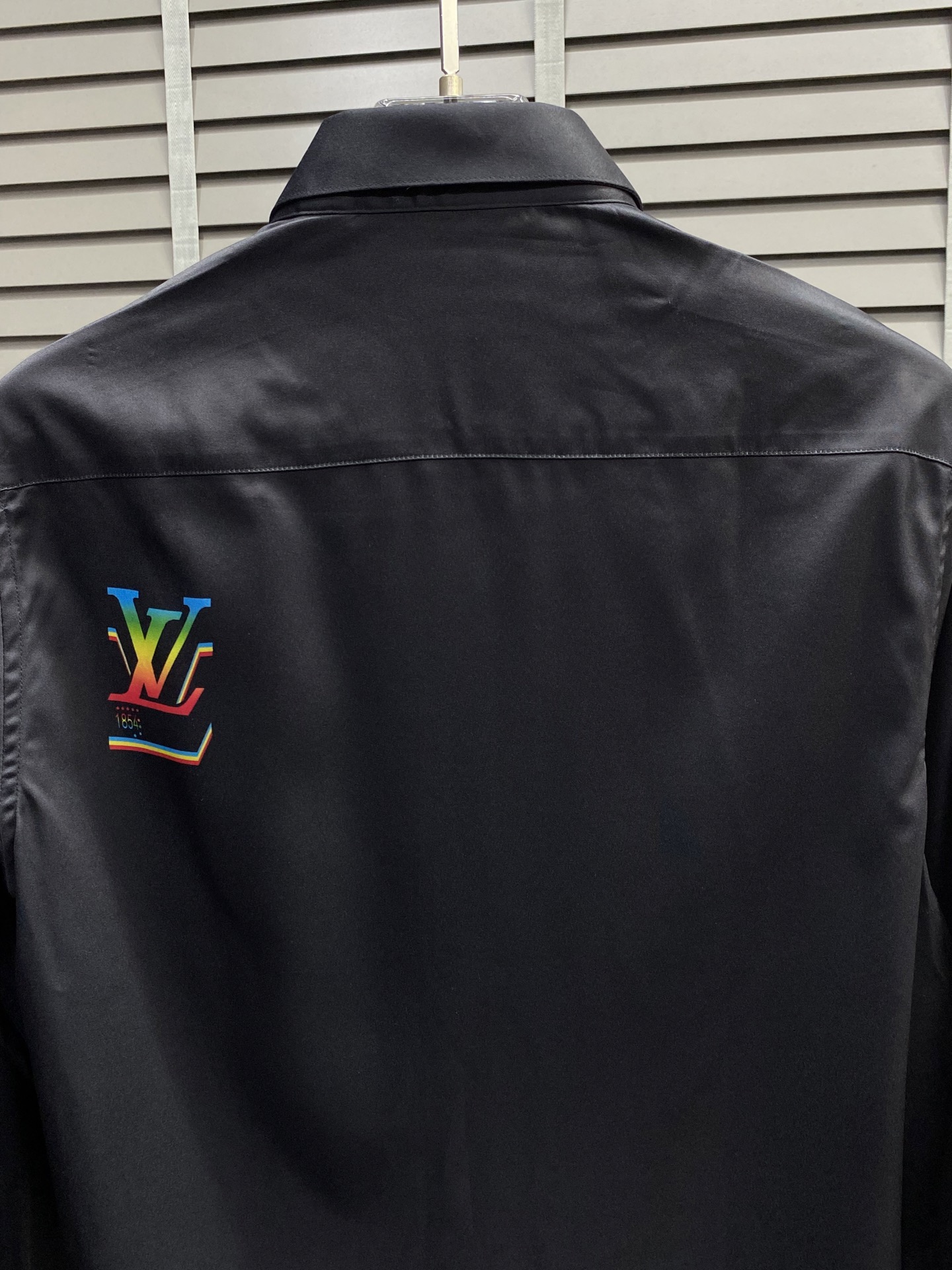 。Louis Vuitton路易威登💥独家专供新款男士休闲衬衫 高端定制 高端版本 时尚百搭爆款⚠️⚠️