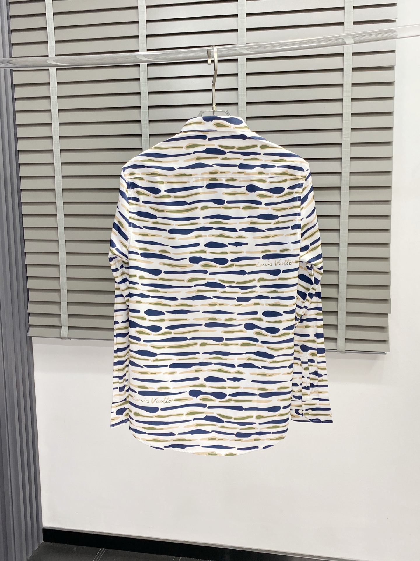 。Louis Vuitton路易威登💥独家专供新款男士休闲衬衫 高端定制 高端版本 时尚百搭爆款⚠️⚠️