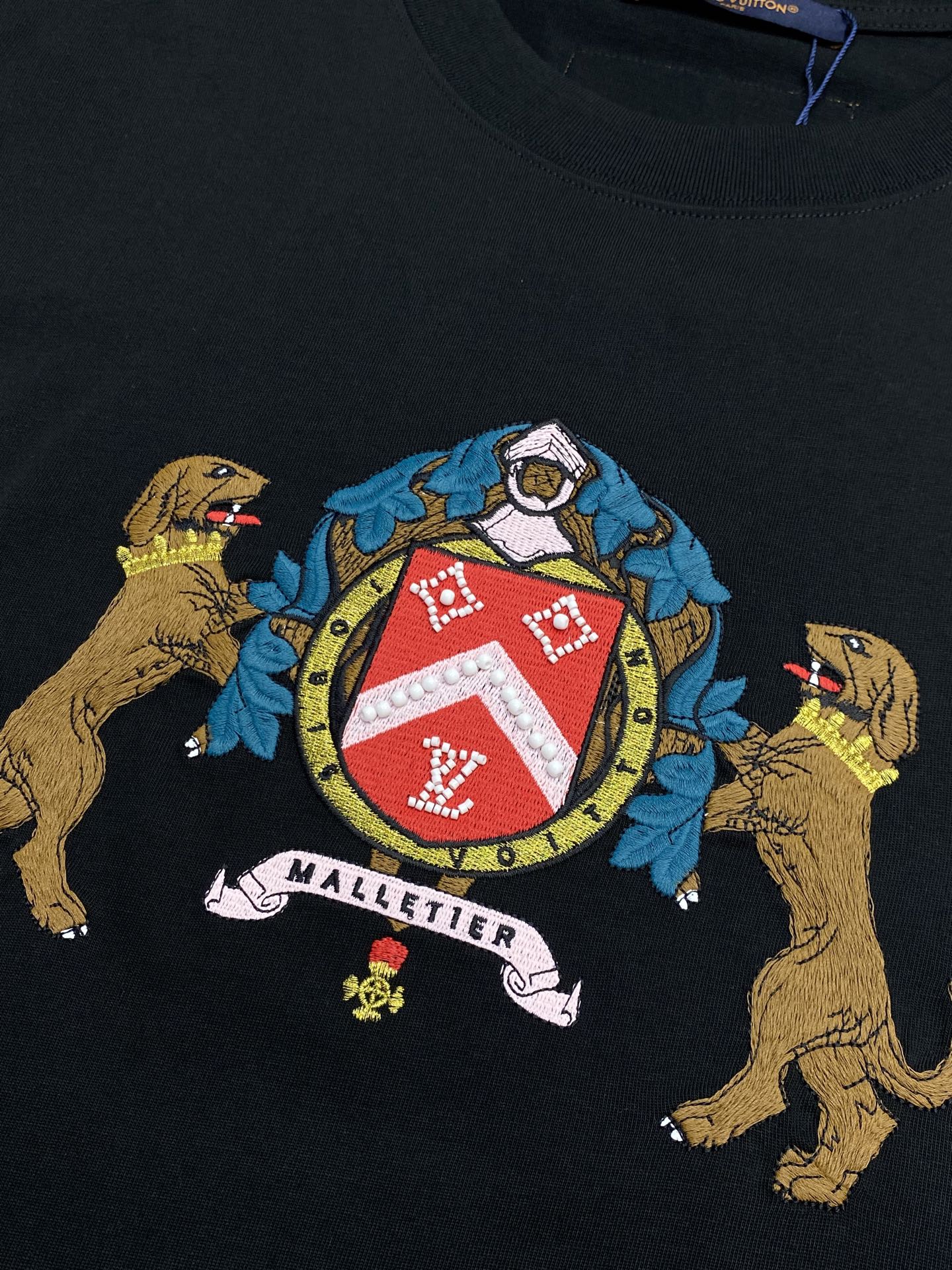 。Louis Vuitton路易威登💥独家专供新款原单男士休闲短袖 高端定制 高端版本 时尚百搭爆款⚠️