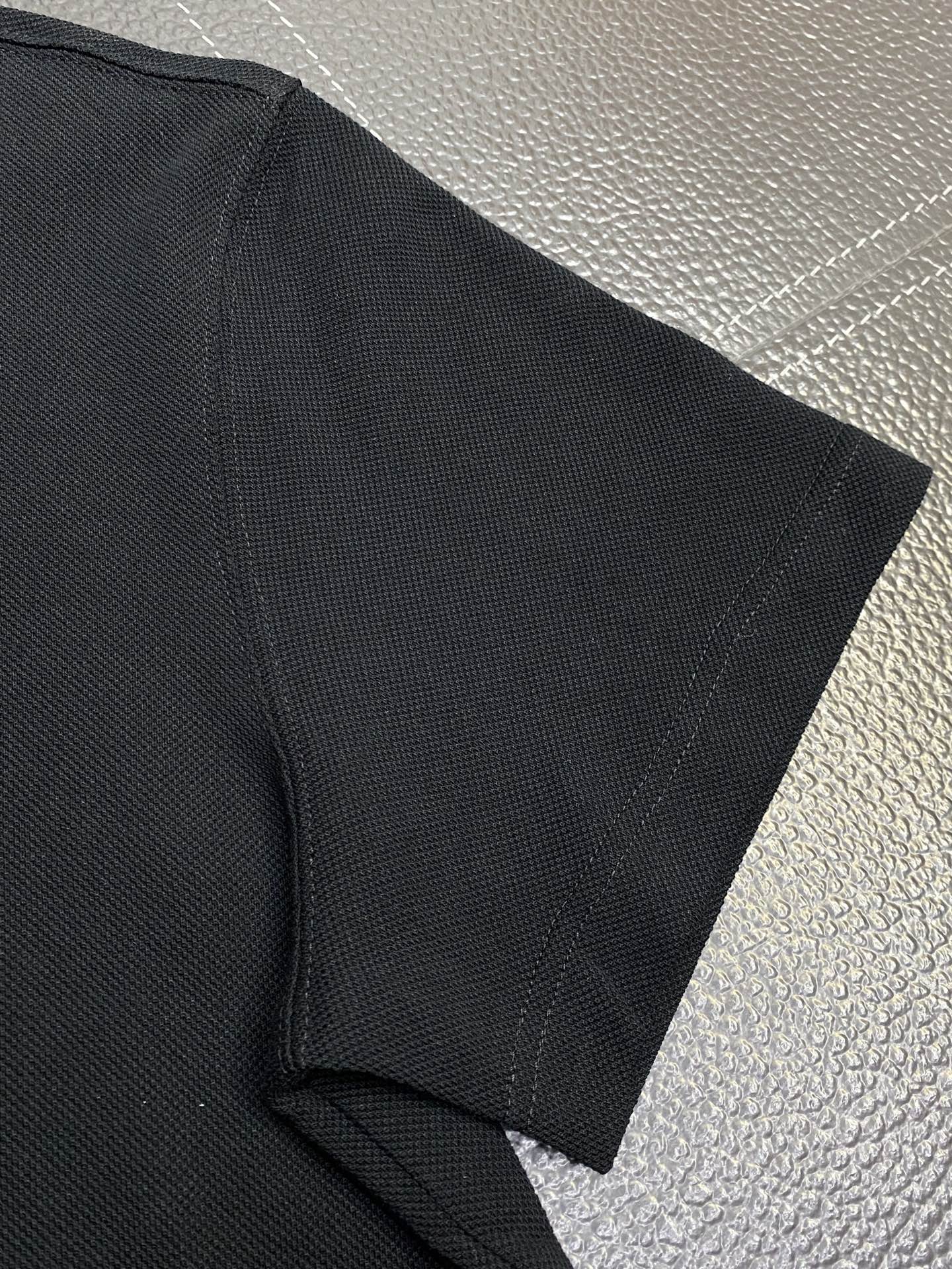 。Burberry巴宝莉💥独家专供春夏新款原单男士休闲短袖。高端定制 高版本 时尚百搭爆款⚠️✨原版进口