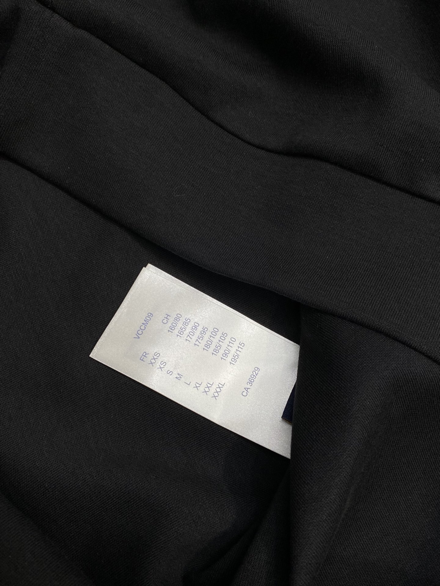 。Louis Vuitton路易威登💥独家专供新款原单男士休闲短袖 高端定制 高端版本 时尚百搭爆款⚠️