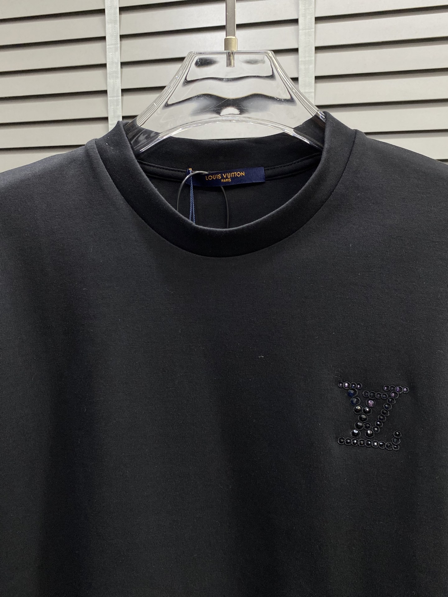 。Louis Vuitton路易威登💥独家专供新款原单男士休闲短袖 高端定制 高端版本 时尚百搭爆款⚠️