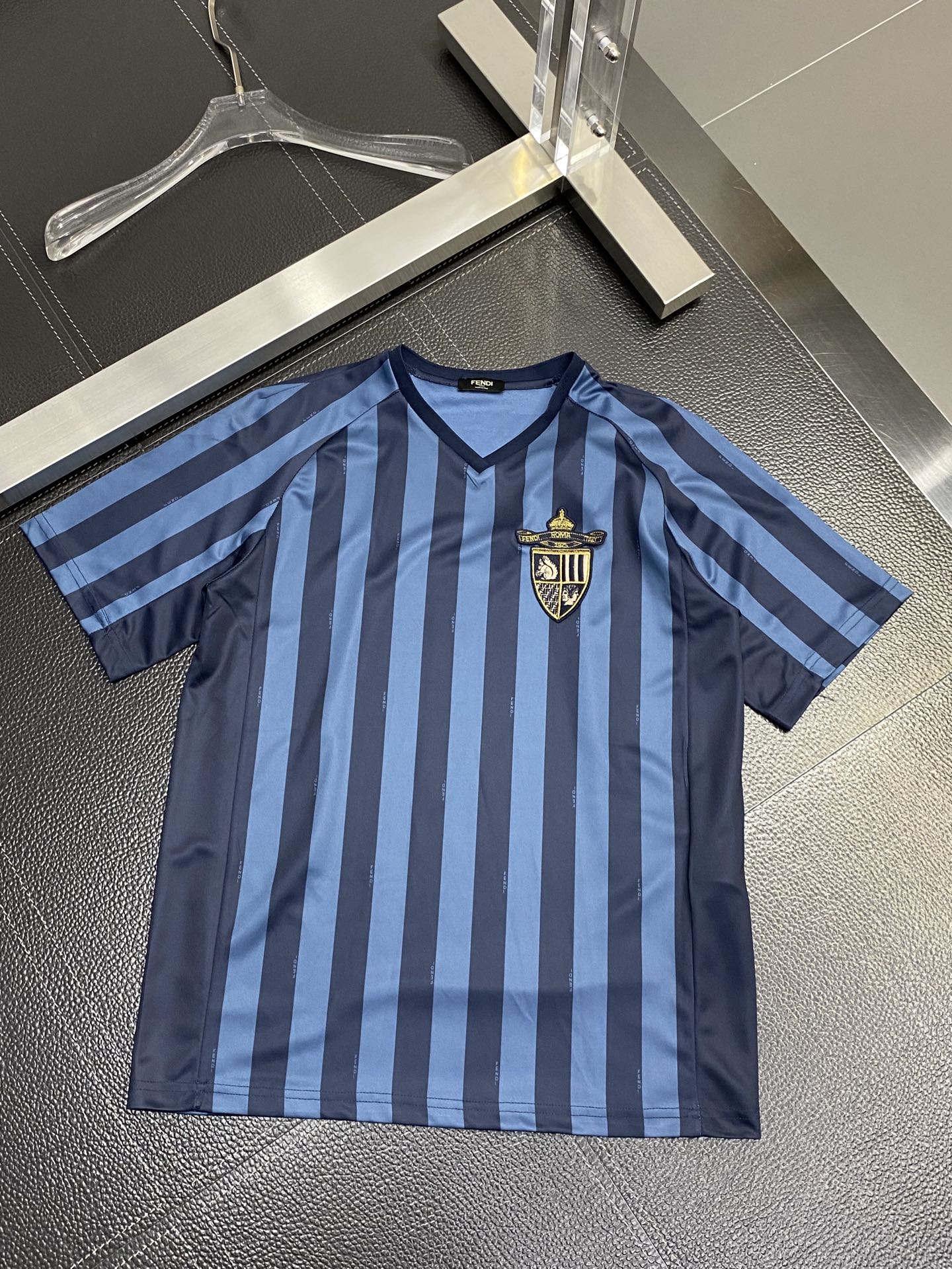 。FENDI芬迪💥独家专供新款原单男士休闲短袖 高端定制 高端版本 时尚百搭爆款⚠️⚠️✨✨进口面料 手