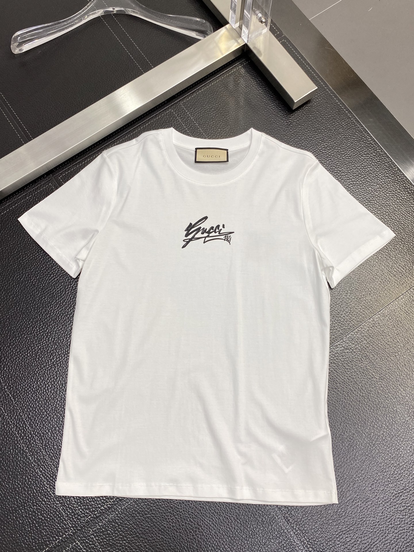 。Gucci古驰💥独家专供新款原单男士休闲短袖 高端定制 高版本 时尚百搭爆款⚠️⚠️✨✨进口面料 手感