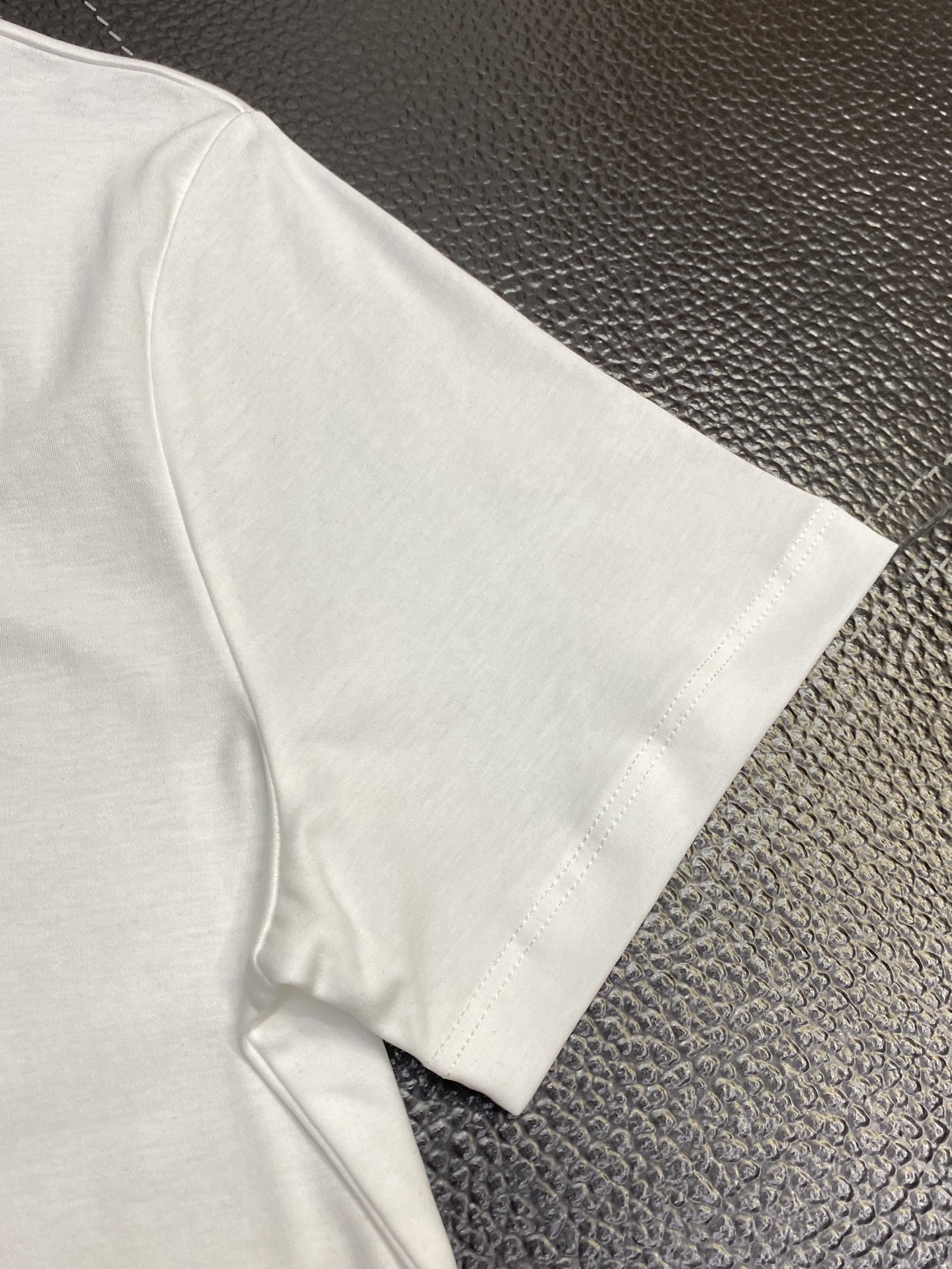 。Moncler蒙口💥独家专供新款原单男士休闲短袖 高端定制 高端版本 时尚百搭爆款⚠️⚠️✨✨进口面料