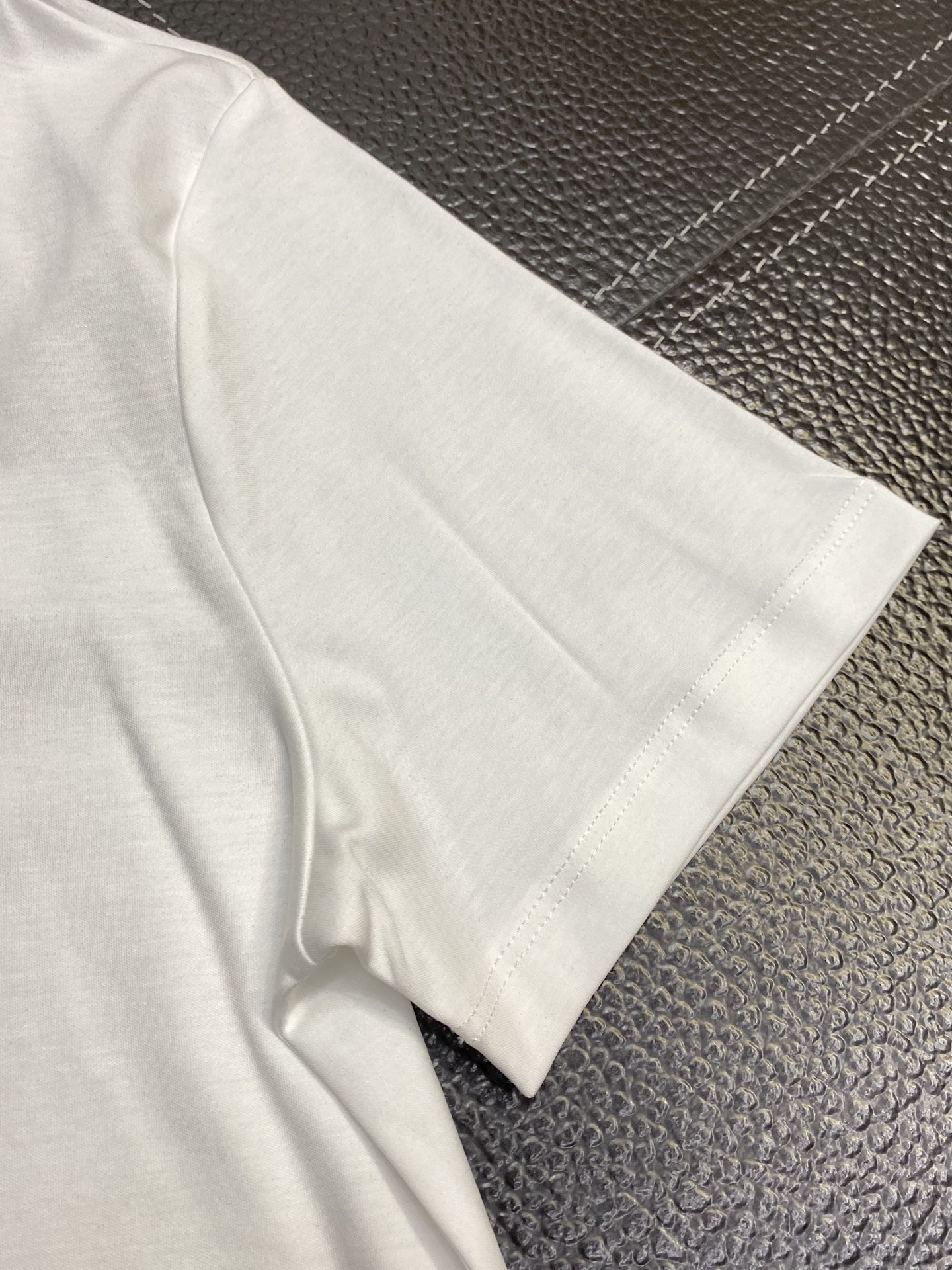 。KITON💥独家专供新款原单男士休闲短袖 高端定制 高端版本 时尚百搭爆款⚠️⚠️✨✨进口面料 手感超