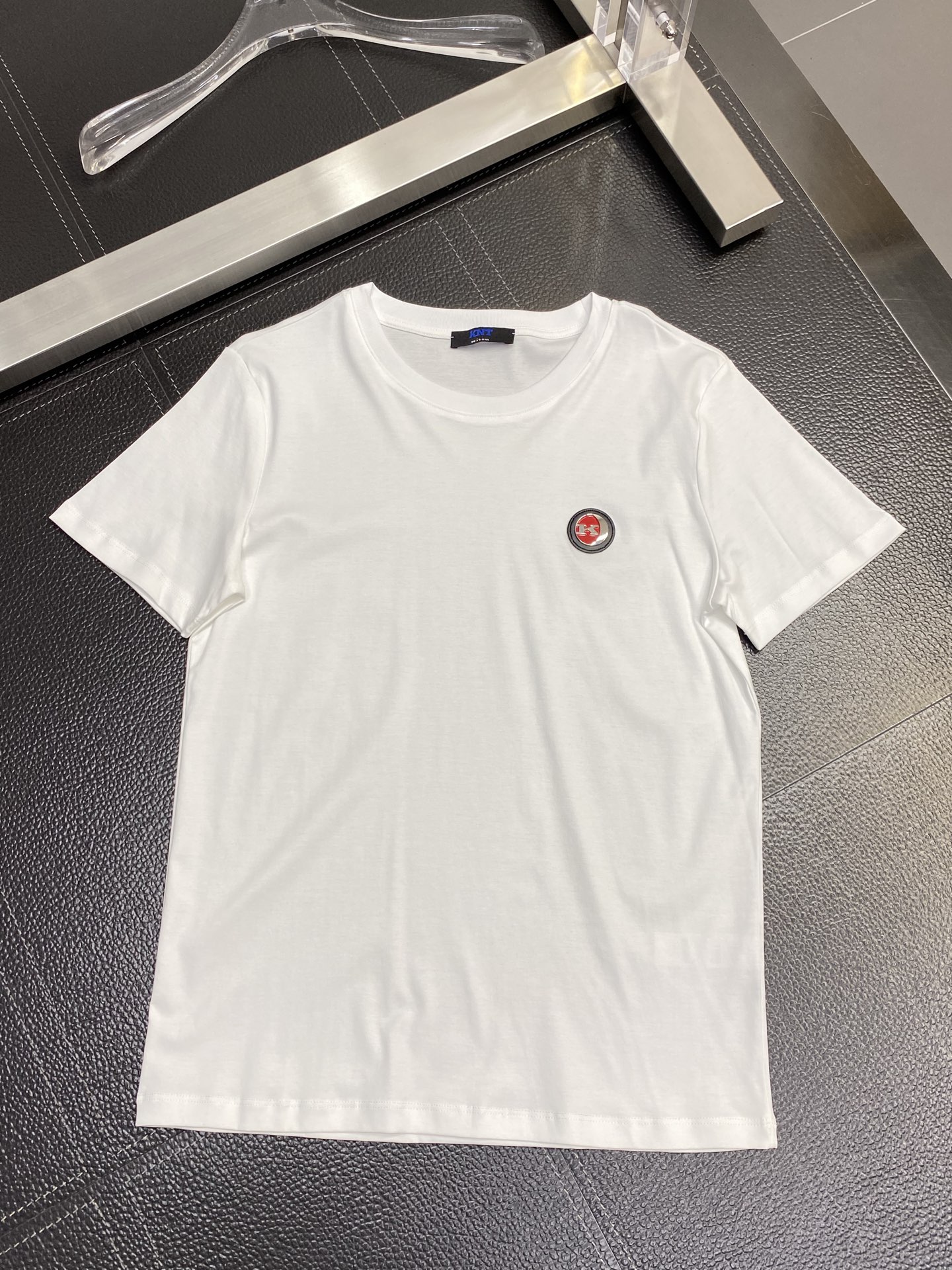 。KITON💥独家专供新款原单男士休闲短袖 高端定制 高端版本 时尚百搭爆款⚠️⚠️✨✨进口面料 手感超