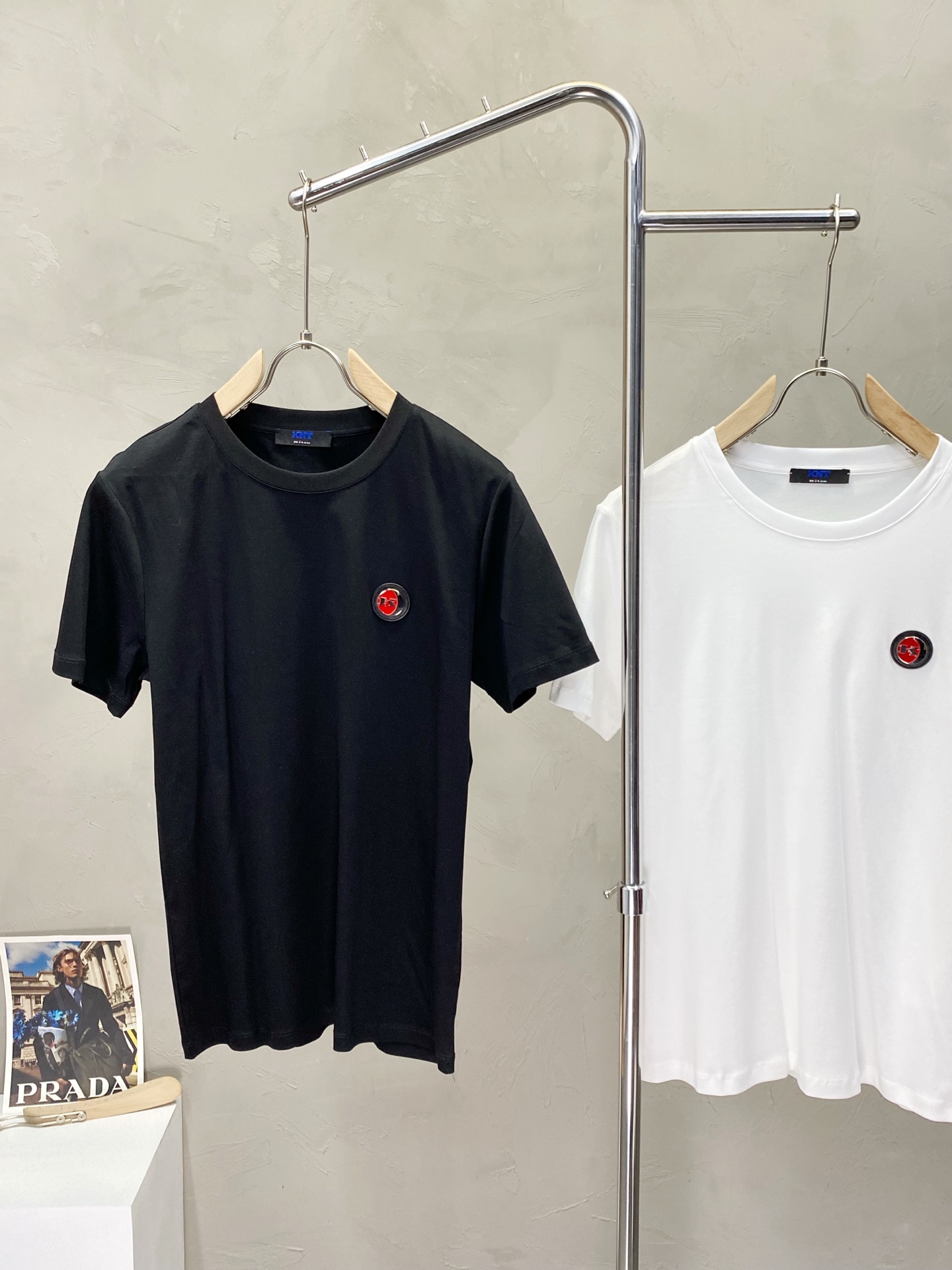 。KITON💥独家专供新款原单男士休闲短袖 高端定制 高端版本 时尚百搭爆款⚠️⚠️✨✨进口面料 手感超