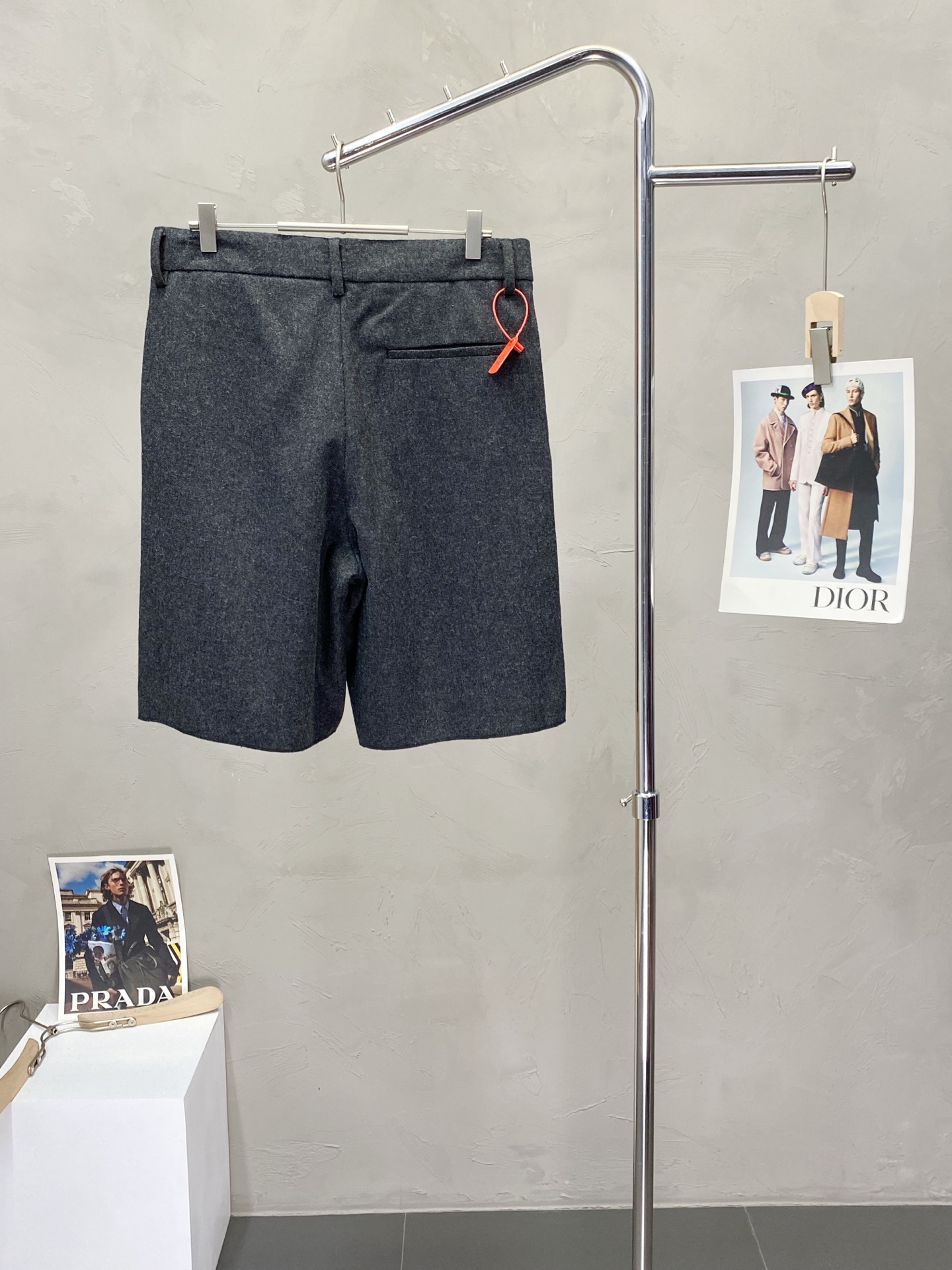 。LOEWE罗意威💥独家专供新款春夏短裤🩳高端版本！专柜定制面料 透气舒适度高，细节无可挑剔，品牌元素设