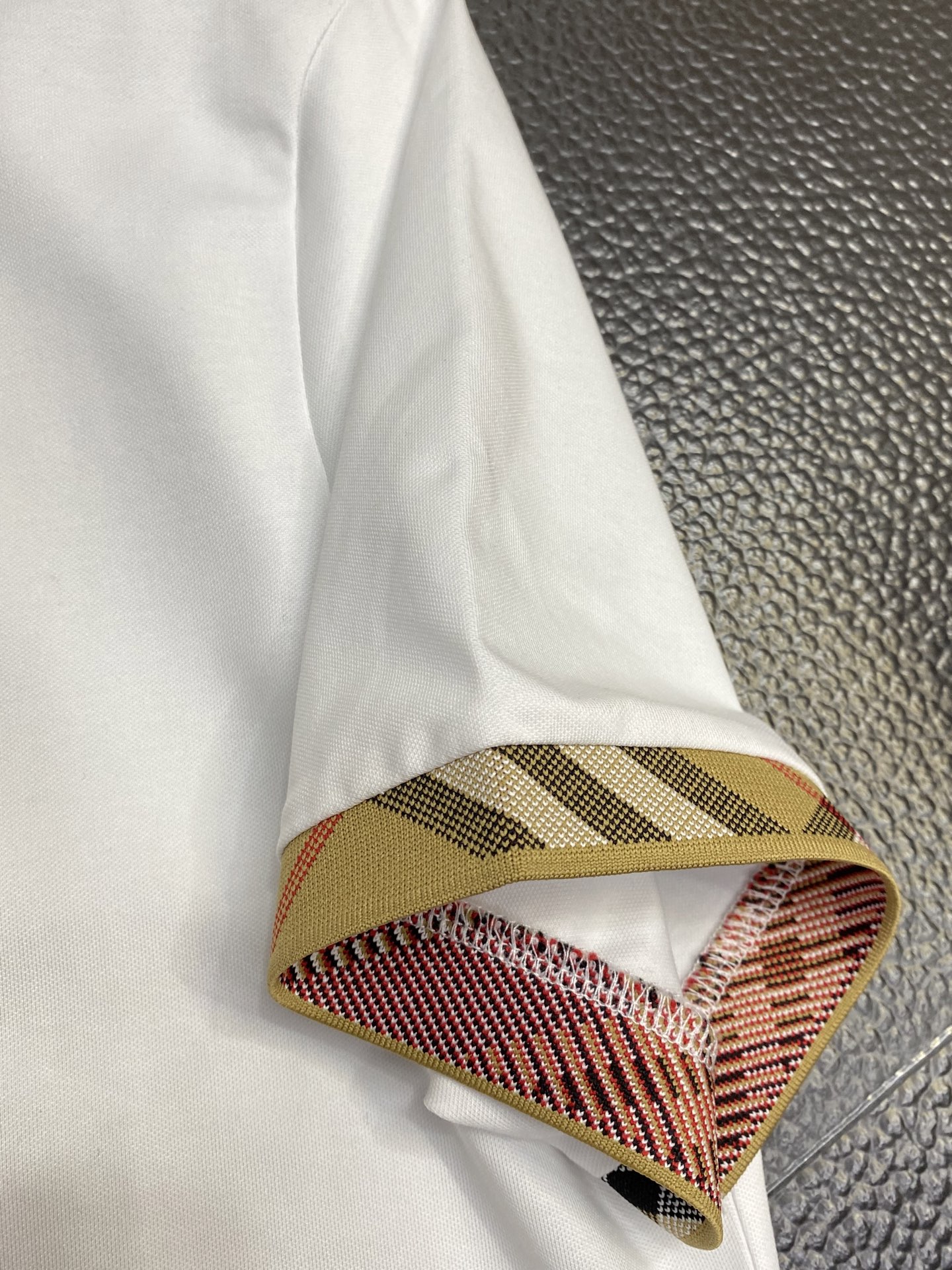 。Burberry巴宝莉💥独家专供新款原单男士休闲短袖 高端定制 高端版本 时尚百搭爆款⚠️⚠️✨✨进口