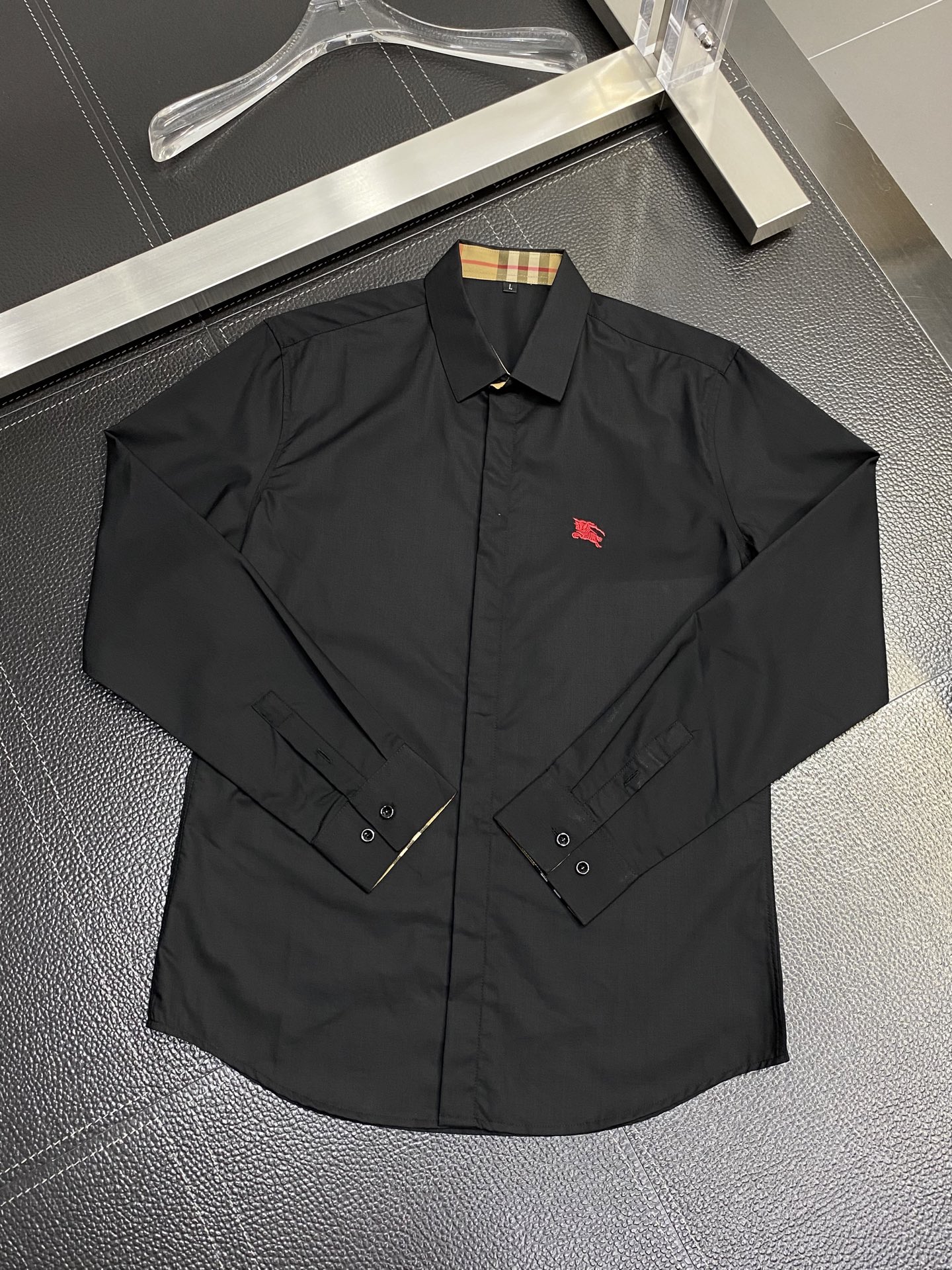 。Burberry巴宝莉💥独家专供新款原单男士休闲长袖衬衫 高端定制 高端版本 时尚百搭爆款⚠️⚠️✨✨