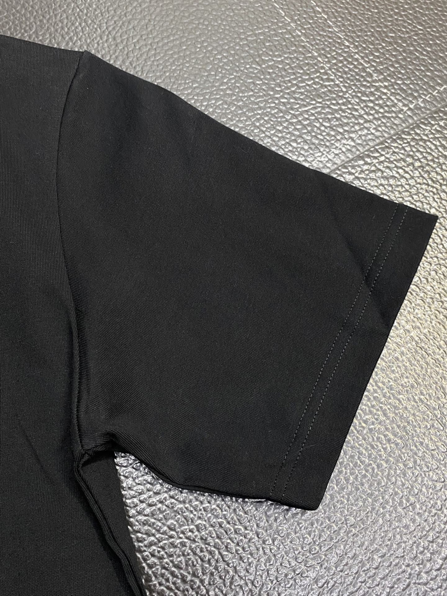 。Louis Vuitton路易威登💥独家专供新款原单男士休闲短袖 高端定制 高端版本 时尚百搭爆款⚠️