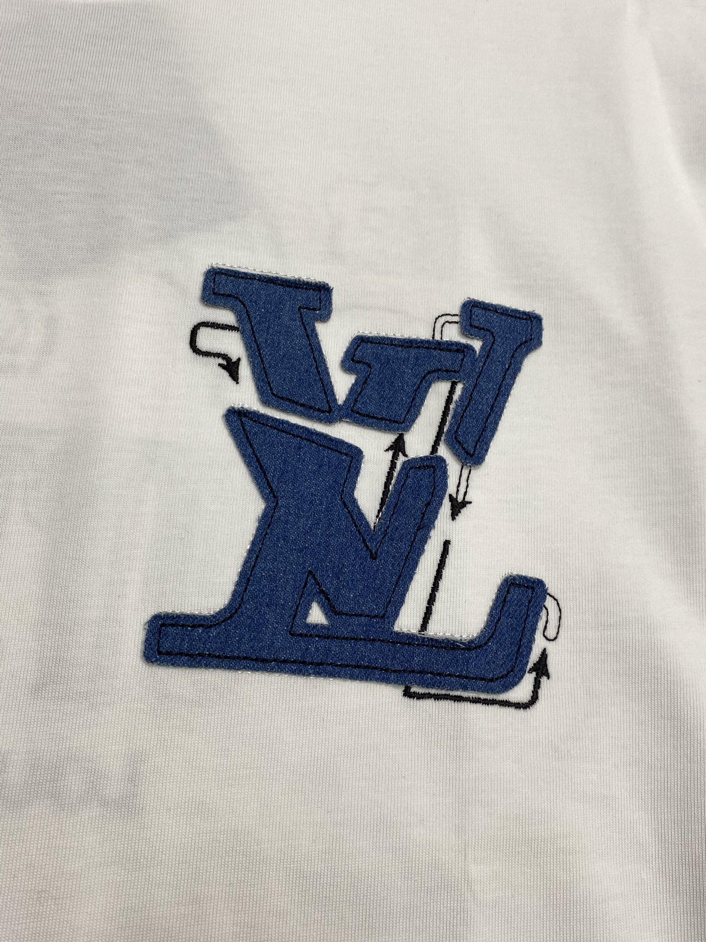 。Louis Vuitton路易威登💥独家专供新款原单男士休闲短袖 高端定制 高端版本 时尚百搭爆款⚠️