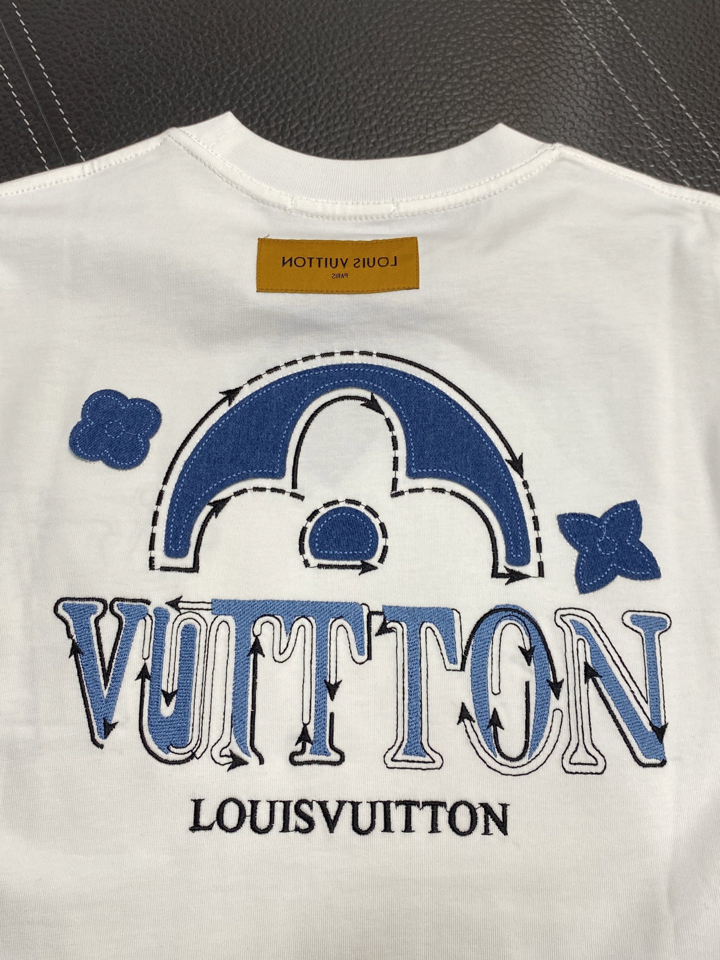 。Louis Vuitton路易威登💥独家专供新款原单男士休闲短袖 高端定制 高端版本 时尚百搭爆款⚠️